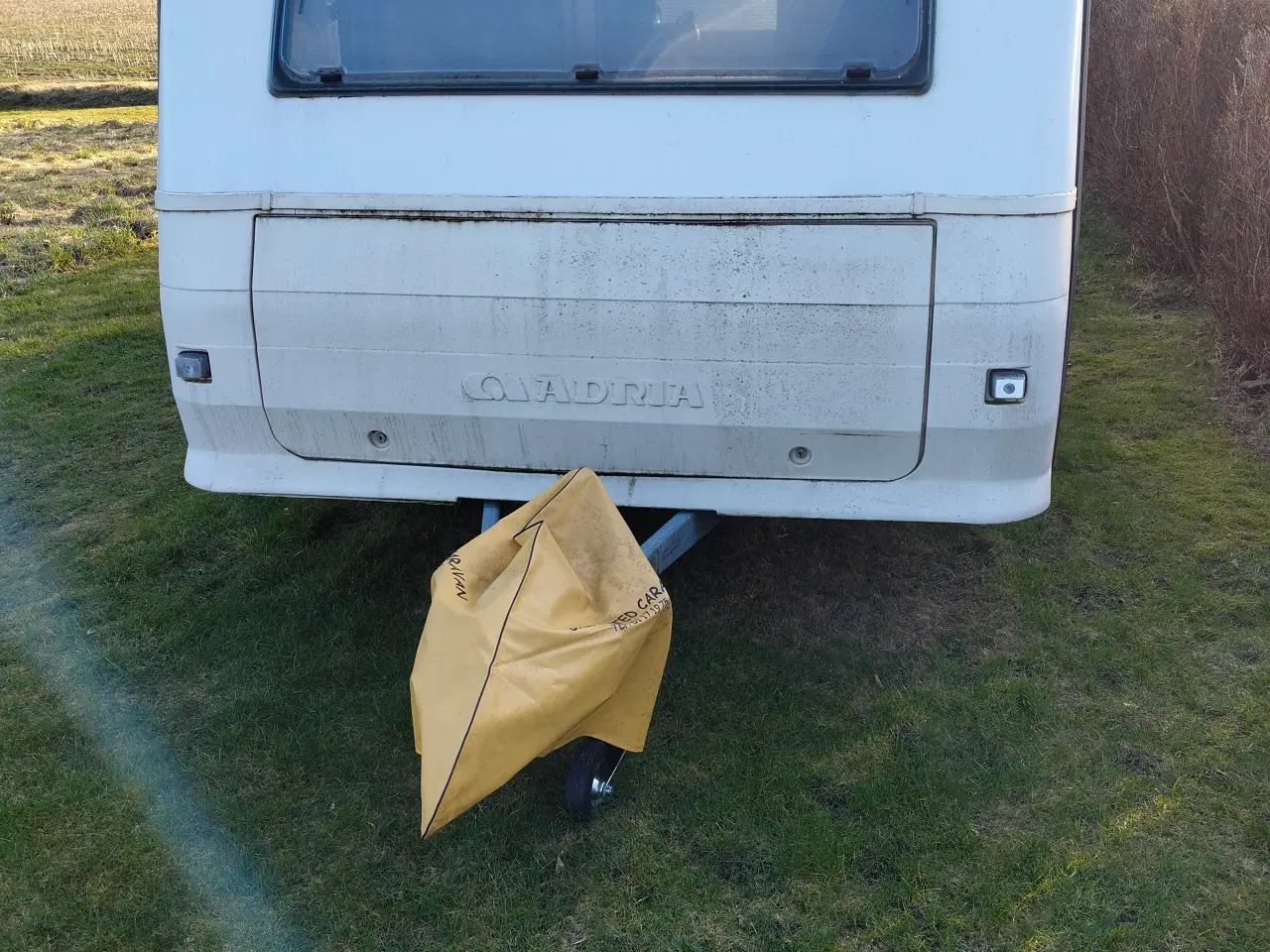 Billede 9 - Campingvogn med mover og enkelt senge