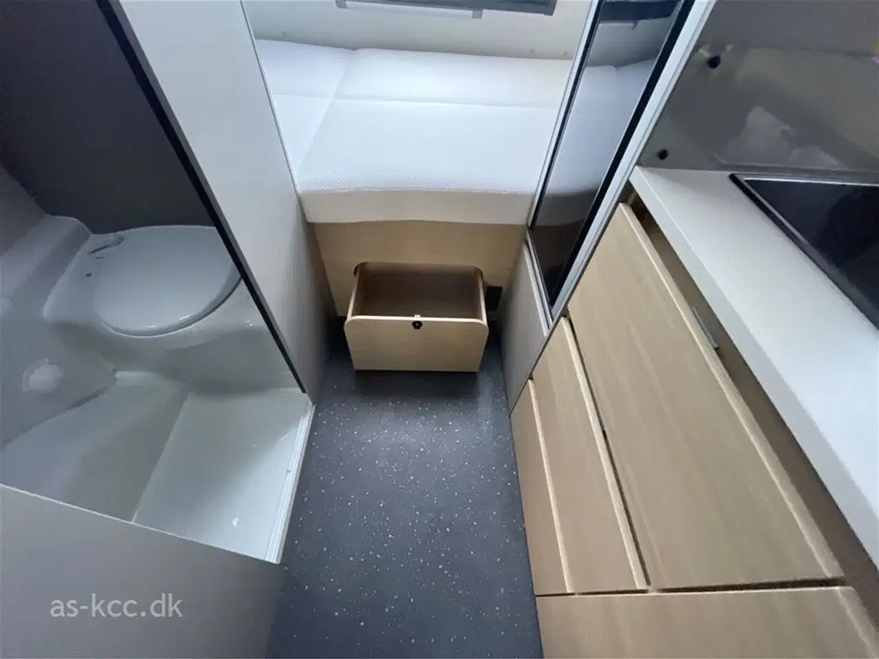 Billede 11 - 2026 - Adria Action 391 PD Panorama Adria Action 391 PD Classic Panorama årg. 2026 Generation 2 ny ude og inde. Incl batteriboks og lader.