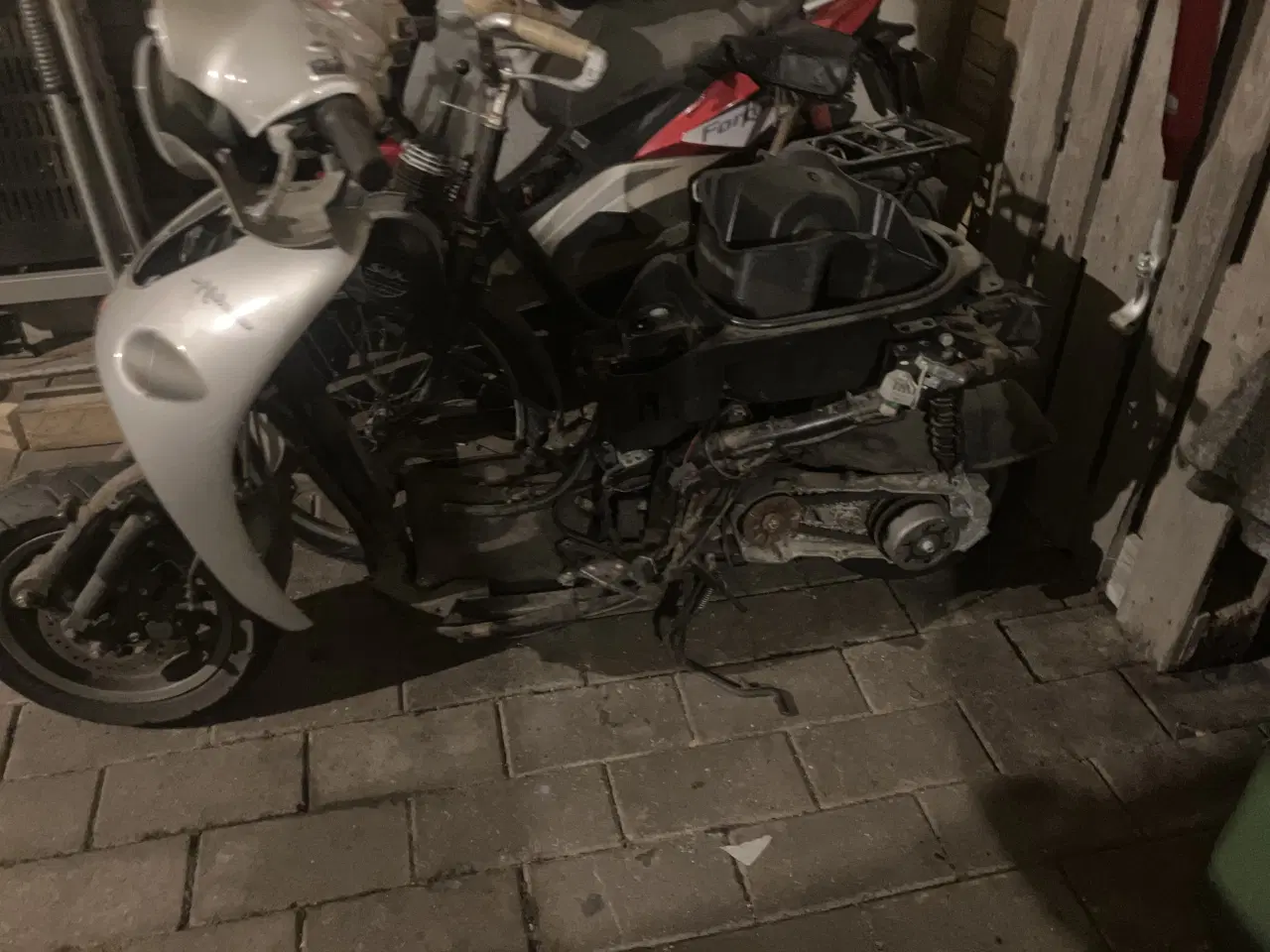 Billede 4 - Projekt aprilia habana