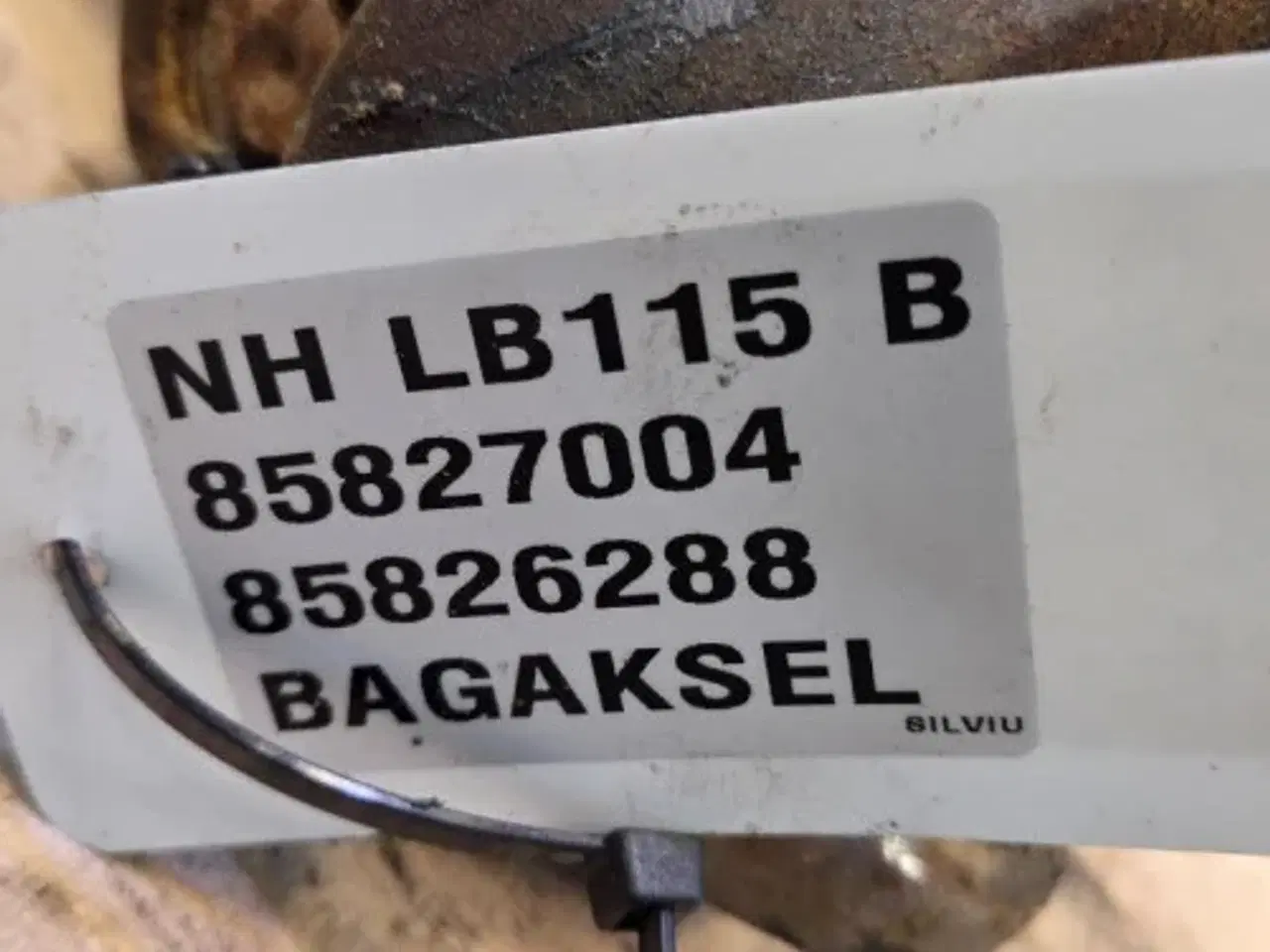 Billede 5 - New Holland LB115B Aksel 85827004