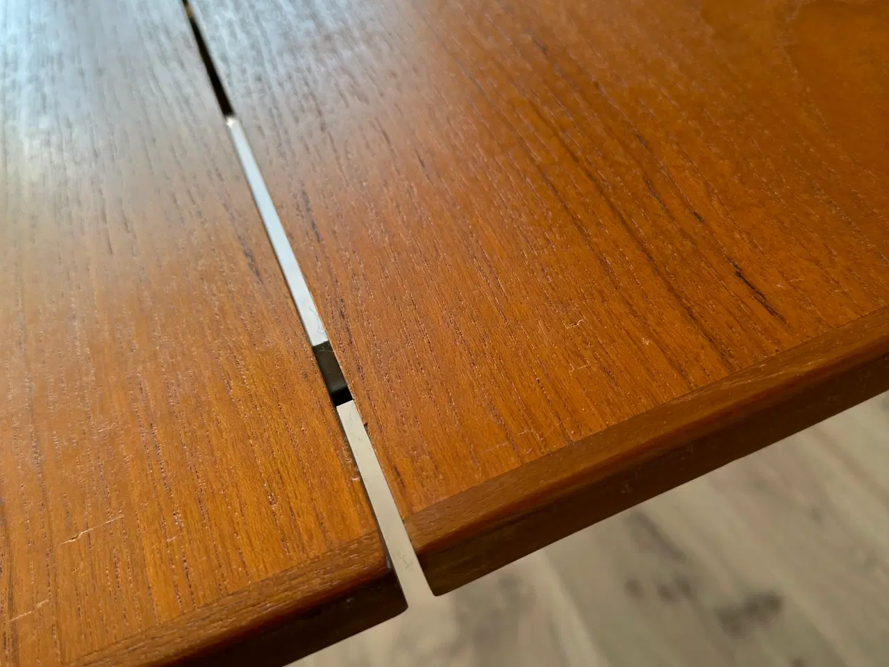 Billede 12 - Flot rundt sofabord i teak