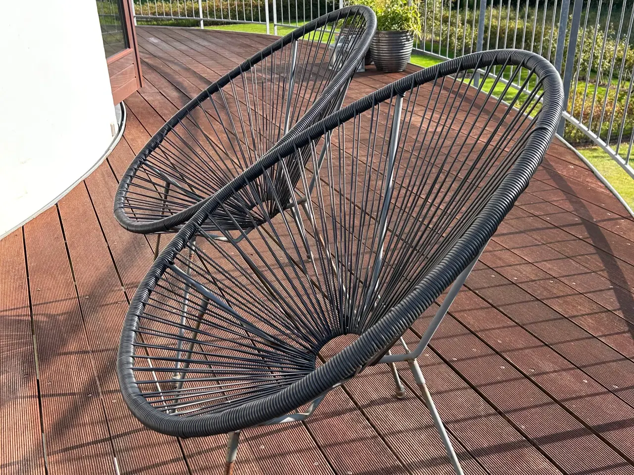 Billede 2 - 2 stk. flet-stole i sort