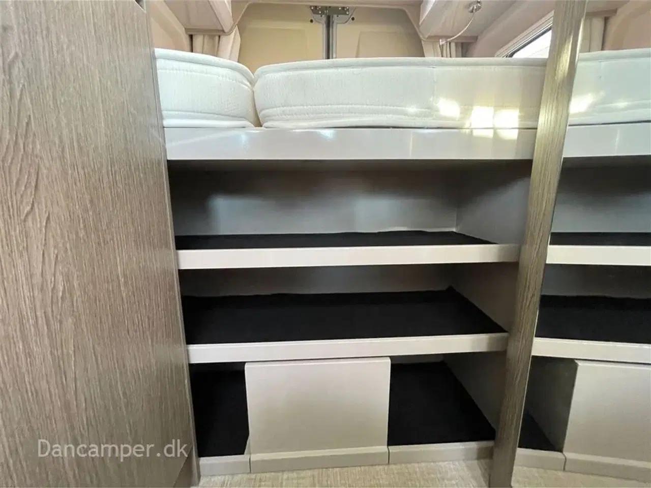 Billede 28 - 2022 - Chausson Premium Road Line   Kommissionsbil!  Speciallakering, 9 trins automatgear, 160 Hk,  træk og skyroof