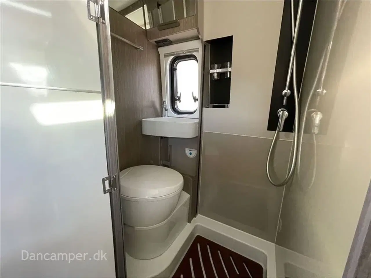 Billede 22 - 2022 - Chausson Premium Road Line   Kommissionsbil!  Speciallakering, 9 trins automatgear, 160 Hk,  træk og skyroof