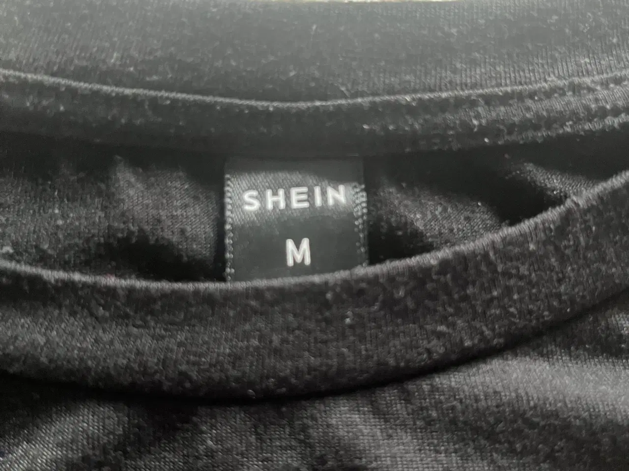 Billede 4 - T-shirt i str. M.