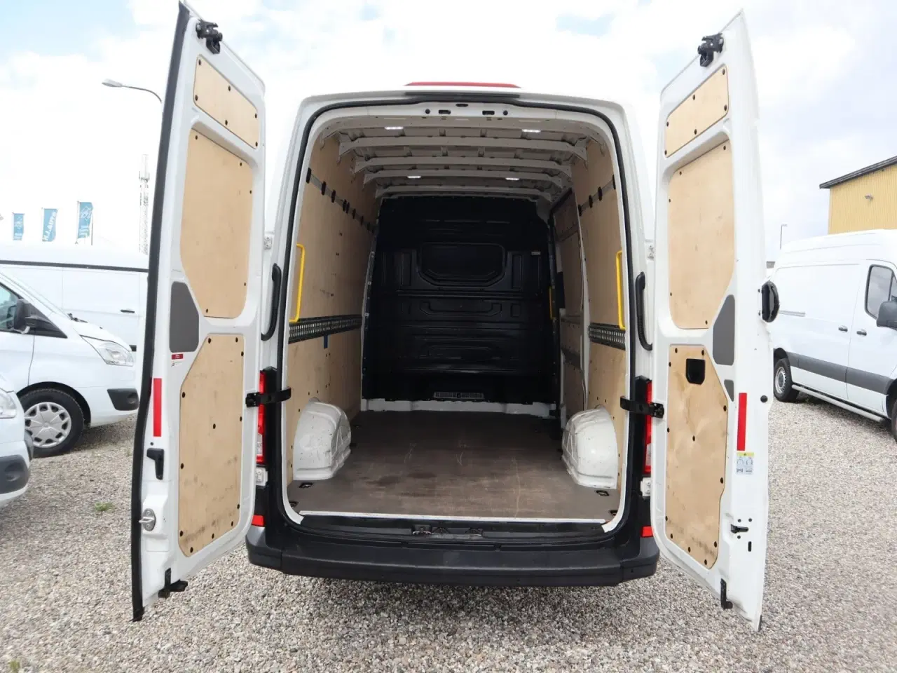 Billede 9 - VW Crafter 35 2,0 TDi 102 Kassevogn L3H2