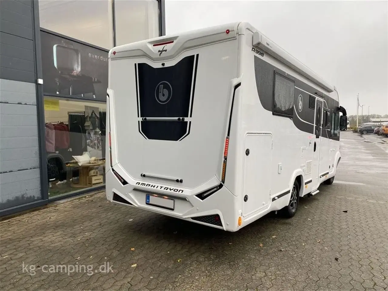 Billede 4 - 2023 - Benimar Amphitryon 998 3500 kg   Særdeles velholdt Benimar AMPHITRYON 998 ALDE - Vognen kan vejes op til 4.400 kg.