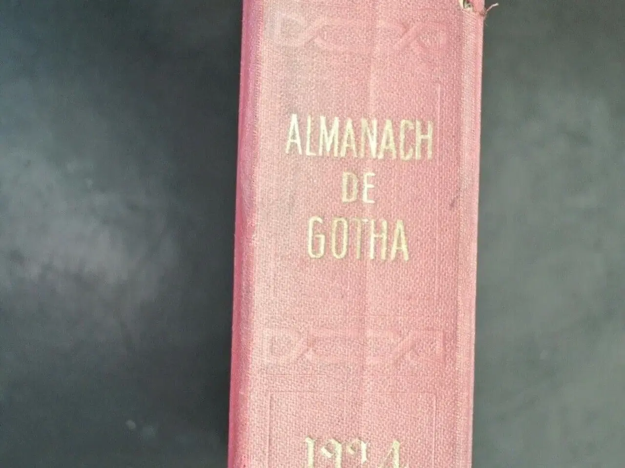 Billede 2 - almanach de gotha 1924 - genealogique, diplomatiqu