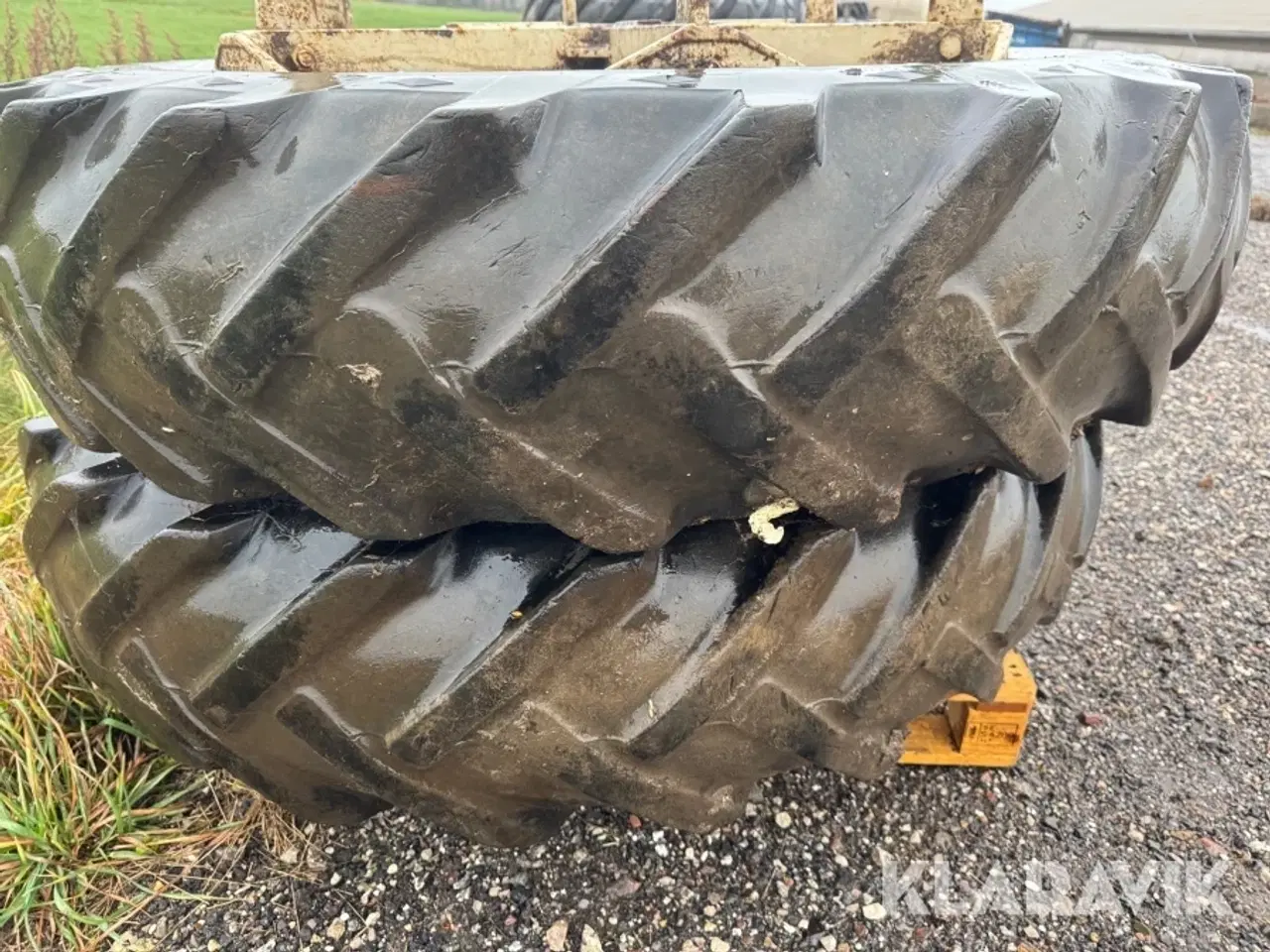 Billede 10 - Landbrugsdæk Good Year Traction sure grip 2 styk