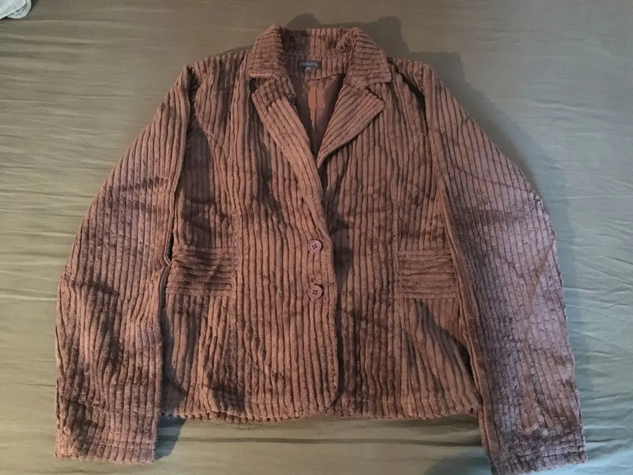 Billede 1 - Mørkebrun corduroy jakke til salg