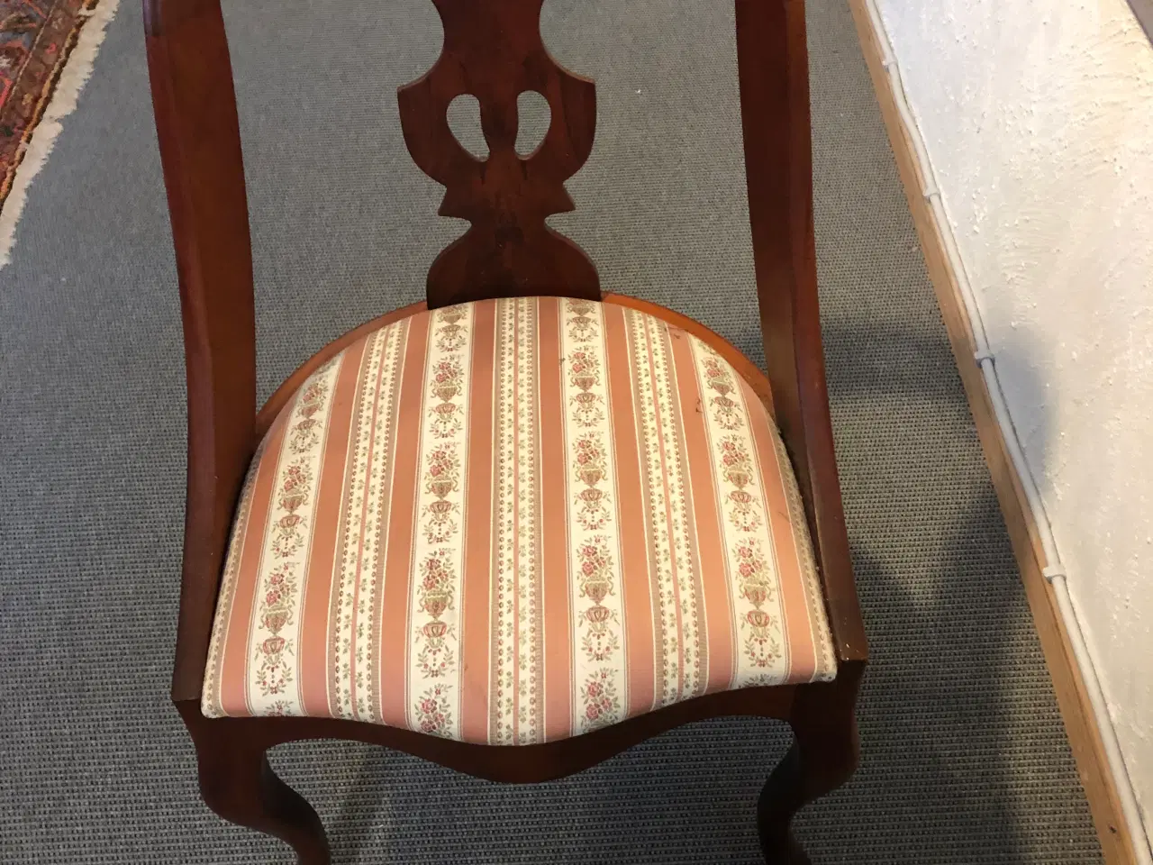 Billede 4 - Antik stol med rokoko beklædt sæde