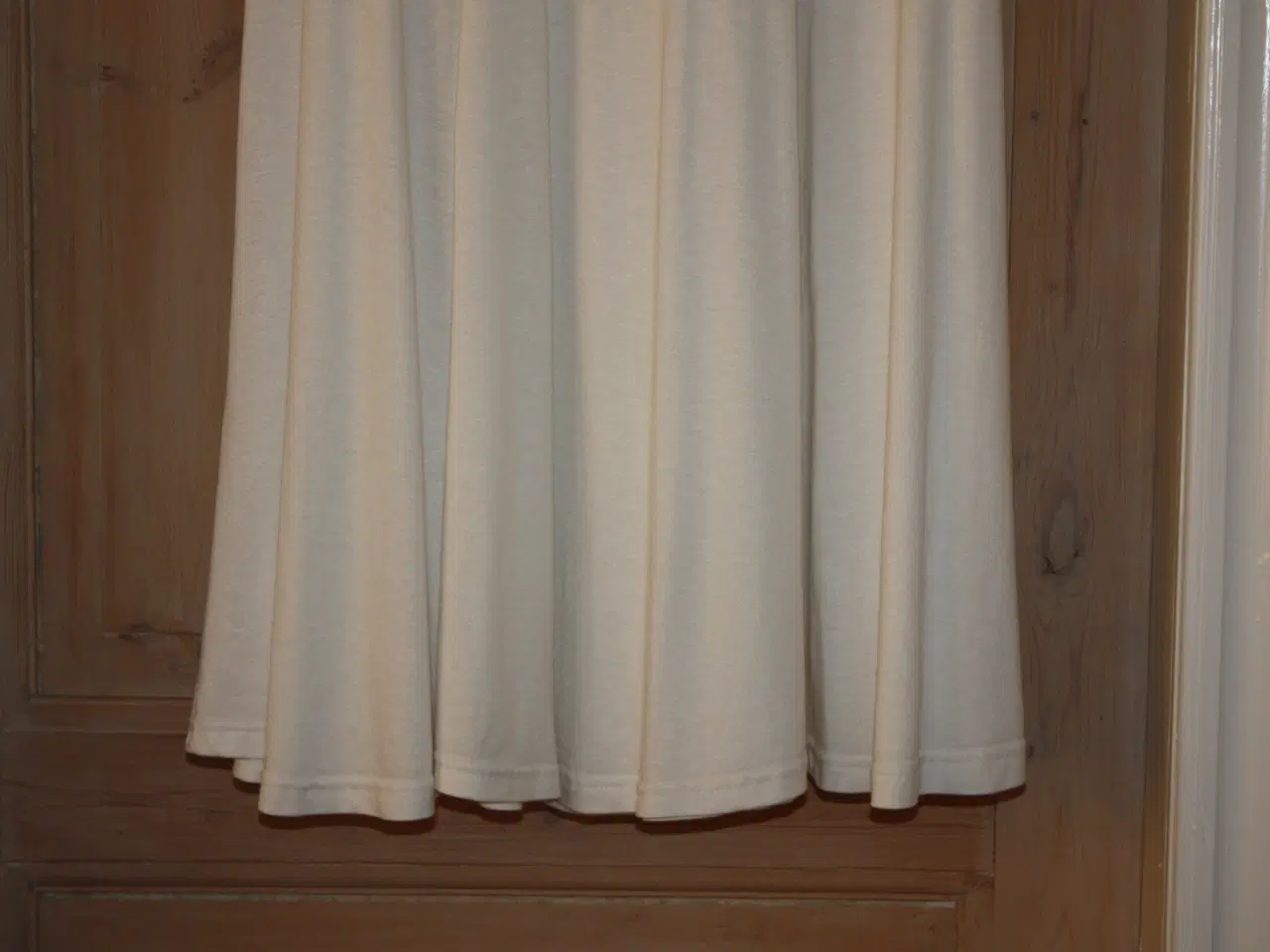 Billede 3 - Fransk nederdel talje 72 cm længde 85 cm