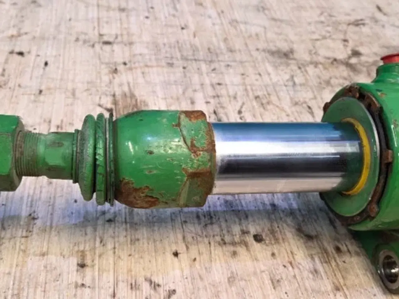 Billede 16 - John Deere 6215R Styrecylinder AL224302