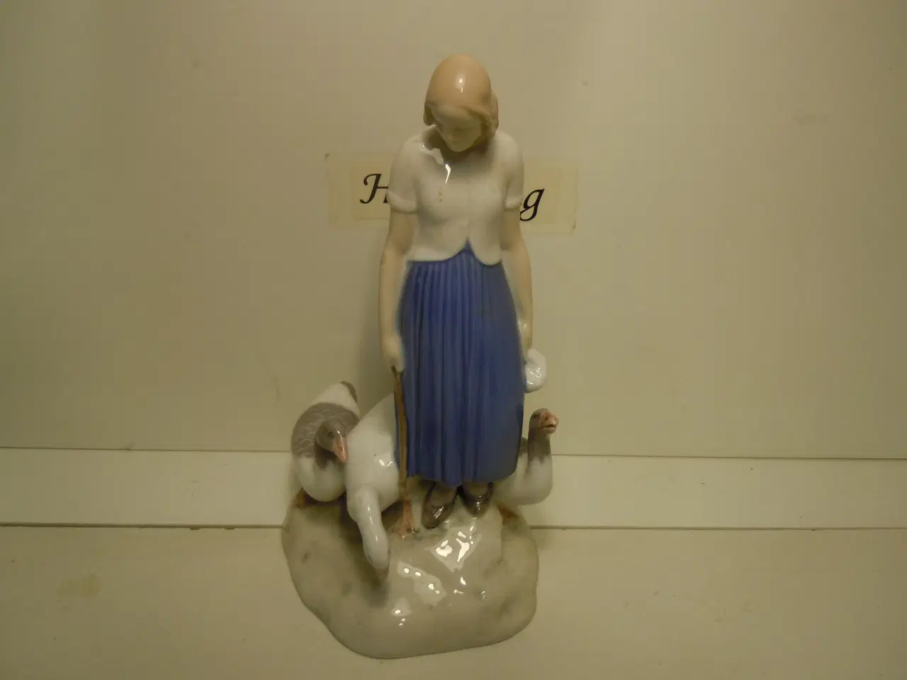 Billede 1 - Restsalg B&G Gåsepige figur nr 2254