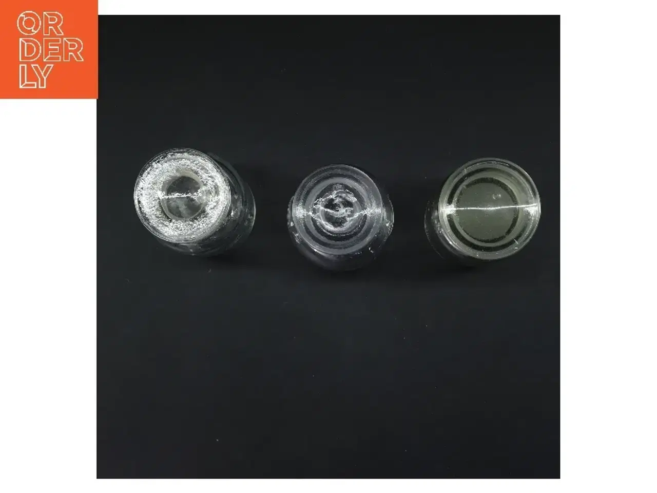 Billede 2 - Sæt med tre glasflasker (str. 14 & 13 & 14,5 cm)