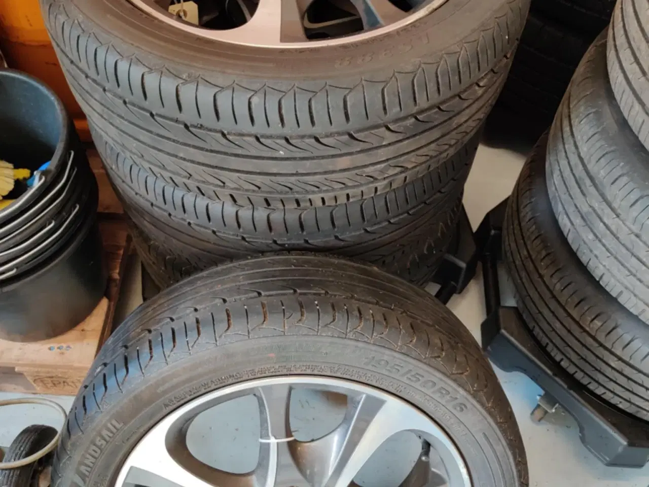 Billede 2 - Originale 16” Toyota alufælge med sommerdæk