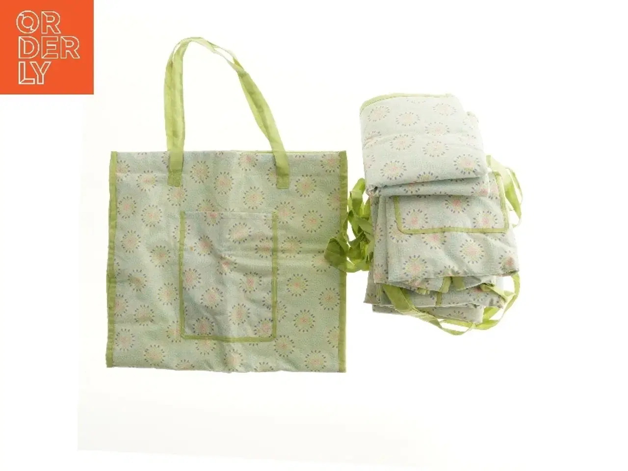 Billede 1 - Seks net der tilsammen udgør et picnic-tæppe / skovturstæppe