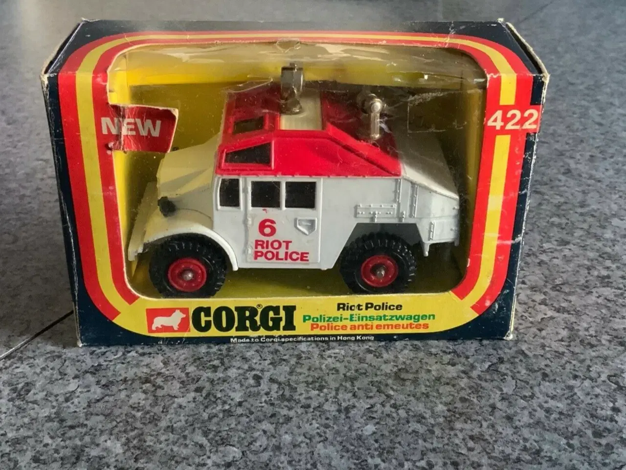 Billede 6 - Corgi Toys No. 422 Riot Police, scale 1:36