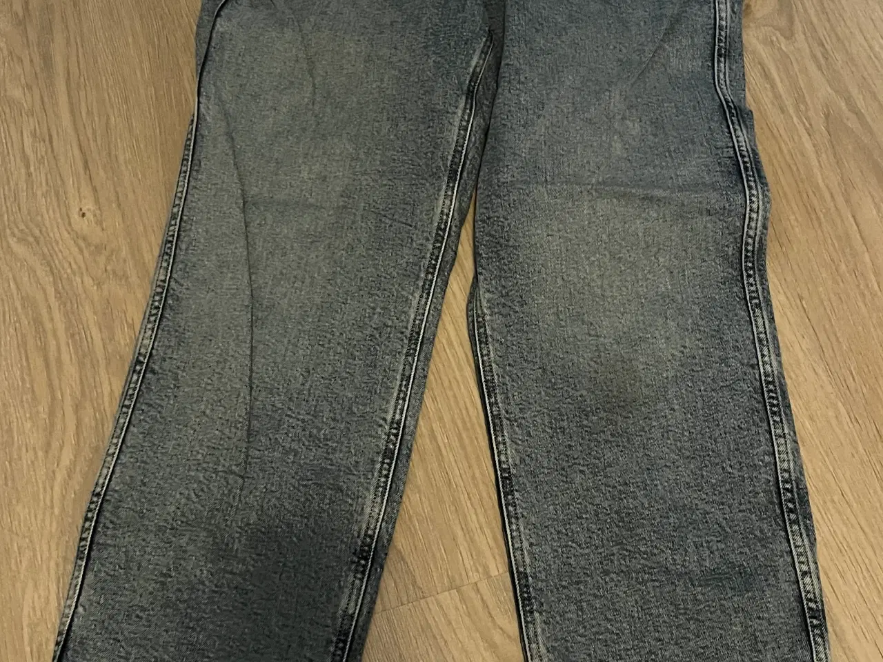 Billede 2 - Drengetøj str M 14-16 år sælges