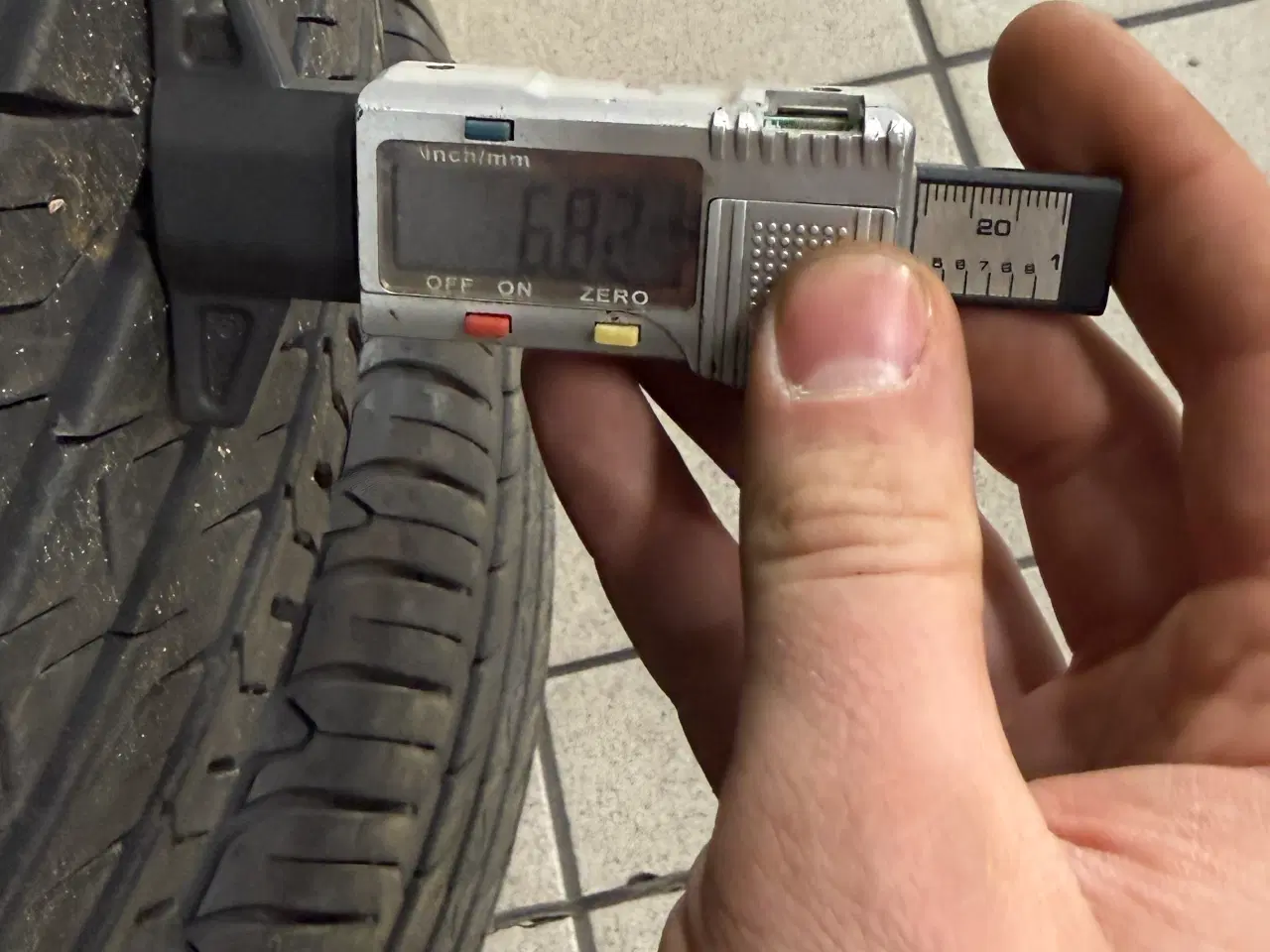 Billede 7 - Goodyear 245/45-19 sommer 