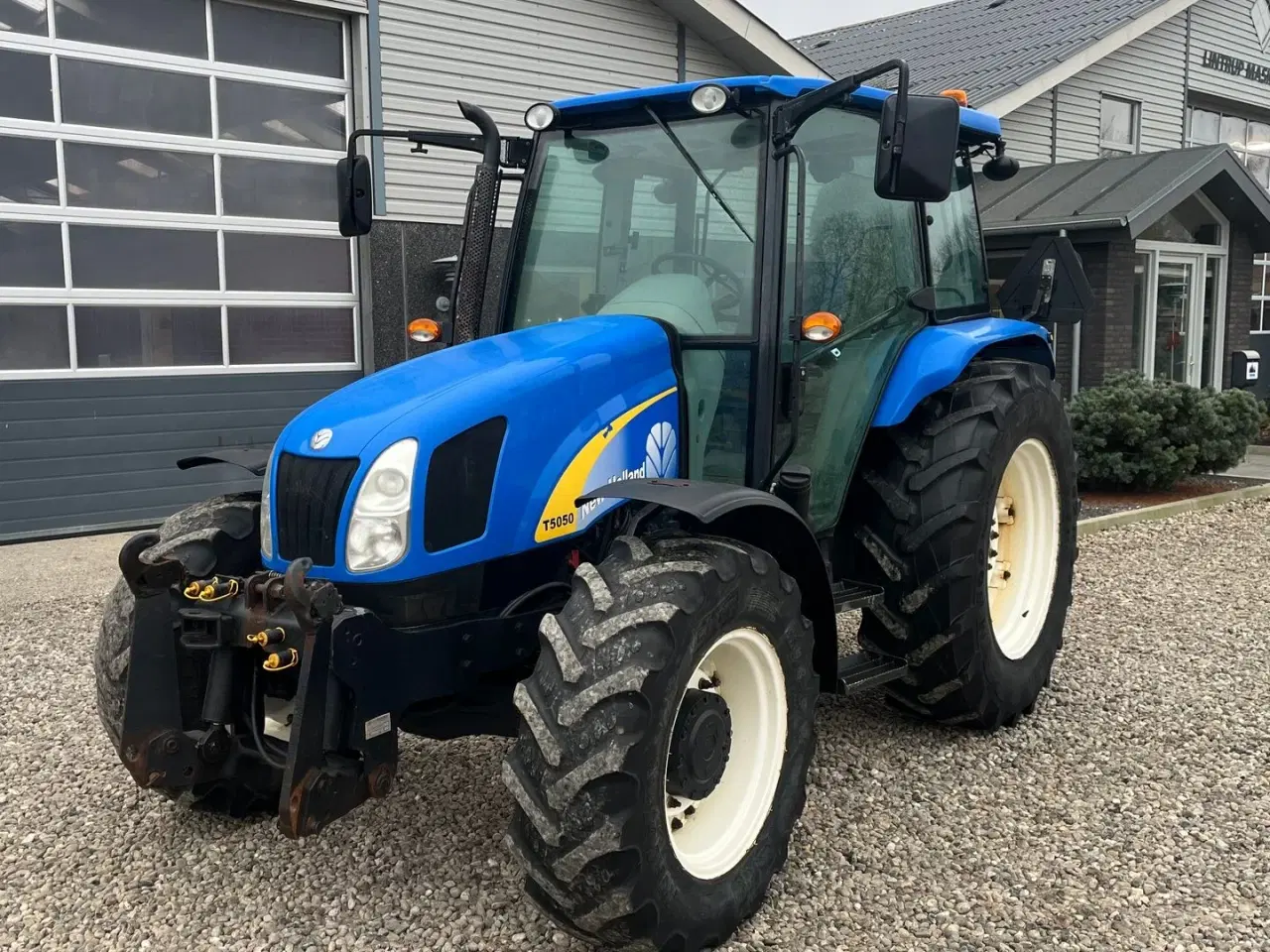 Billede 8 - New Holland T5050 Med frontlift