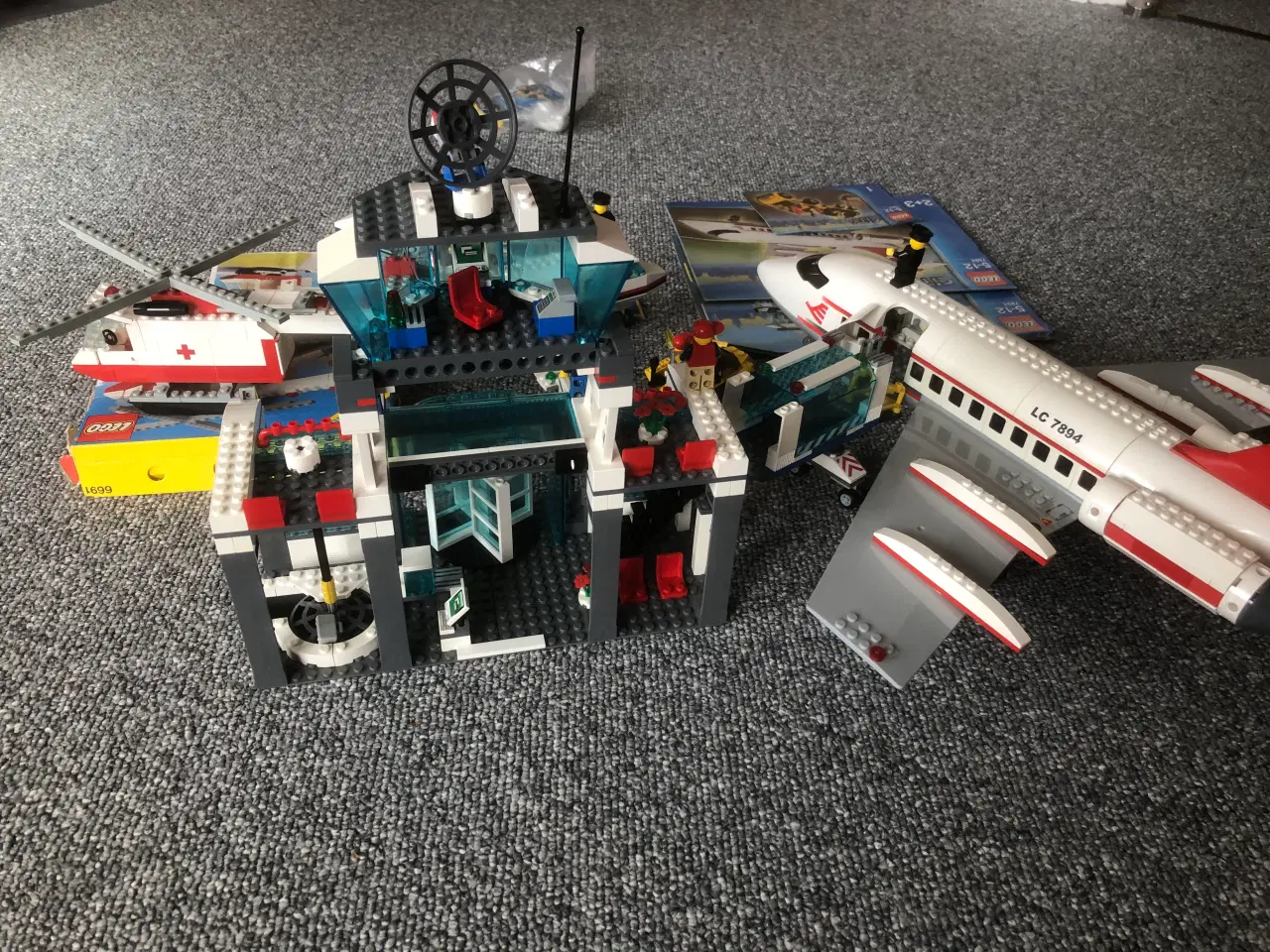 Billede 2 - 3 sæt Airport + helikopter+ charterfly