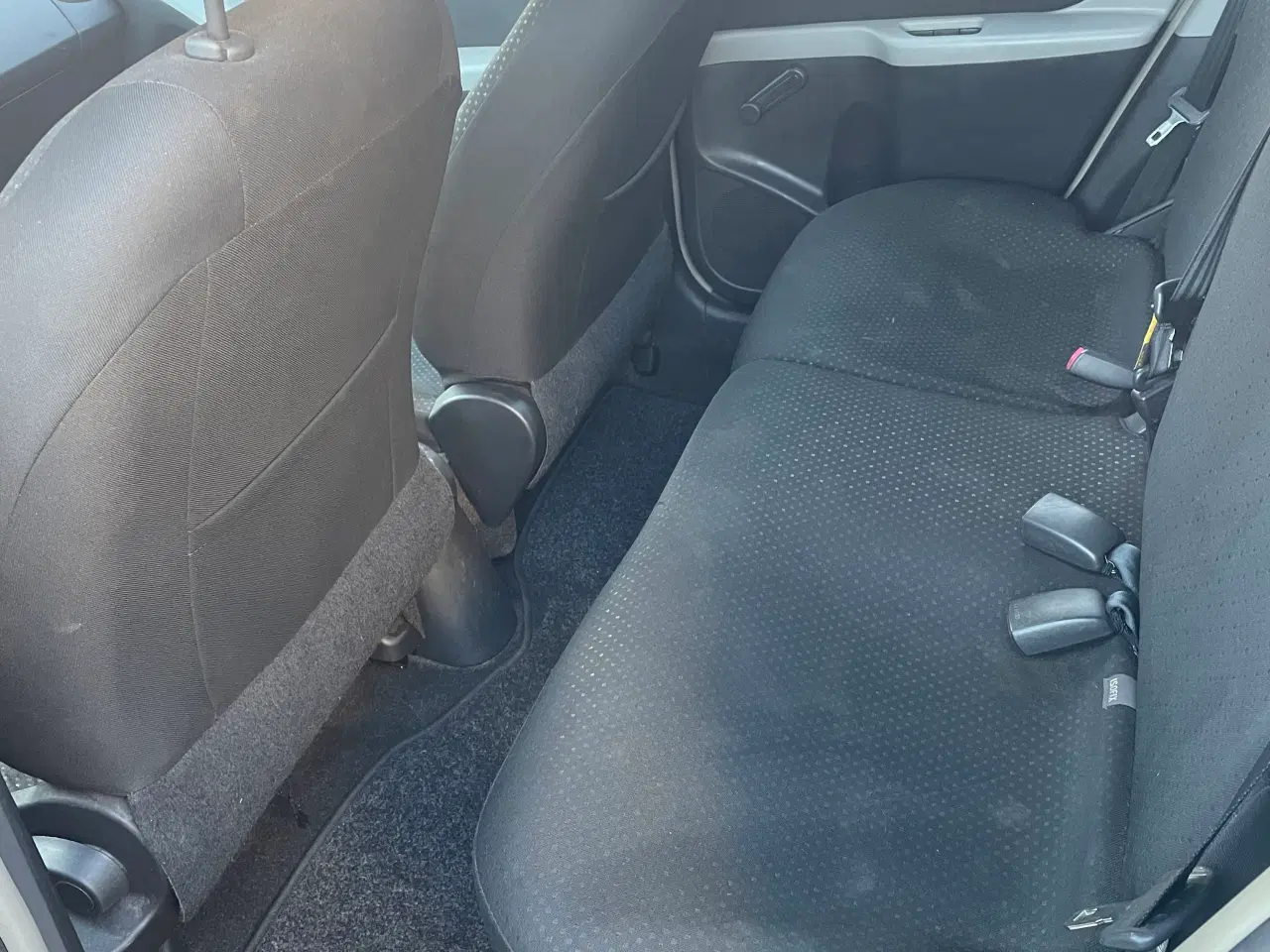 Billede 3 - Driftsikker Yaris 