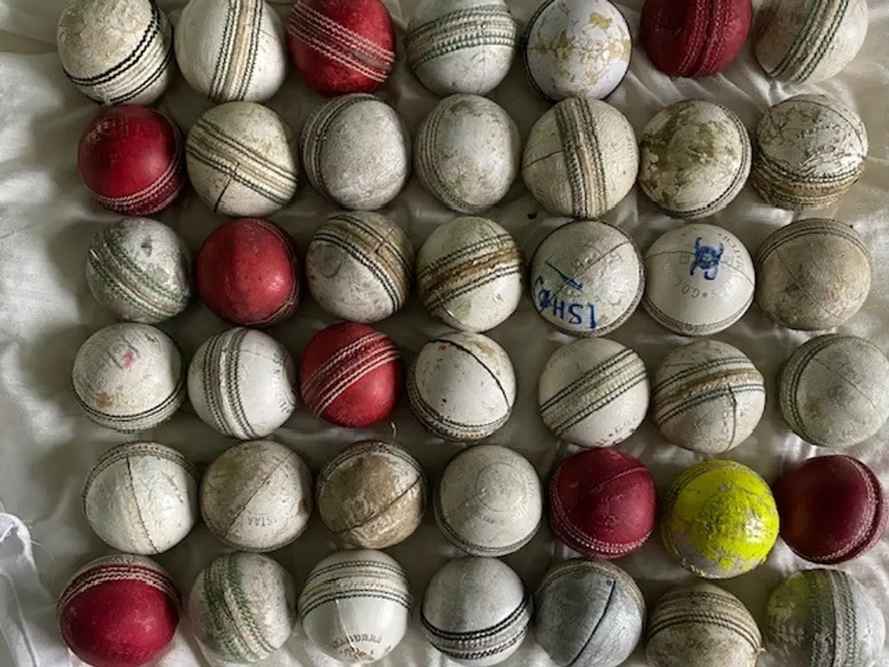 Billede 1 - Cricketbolde