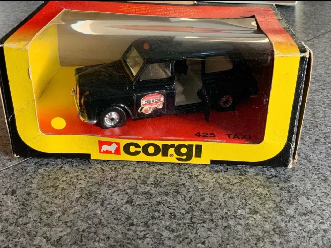 Billede 7 - Corgi Toys No. 425 Taxi, scale 1:36