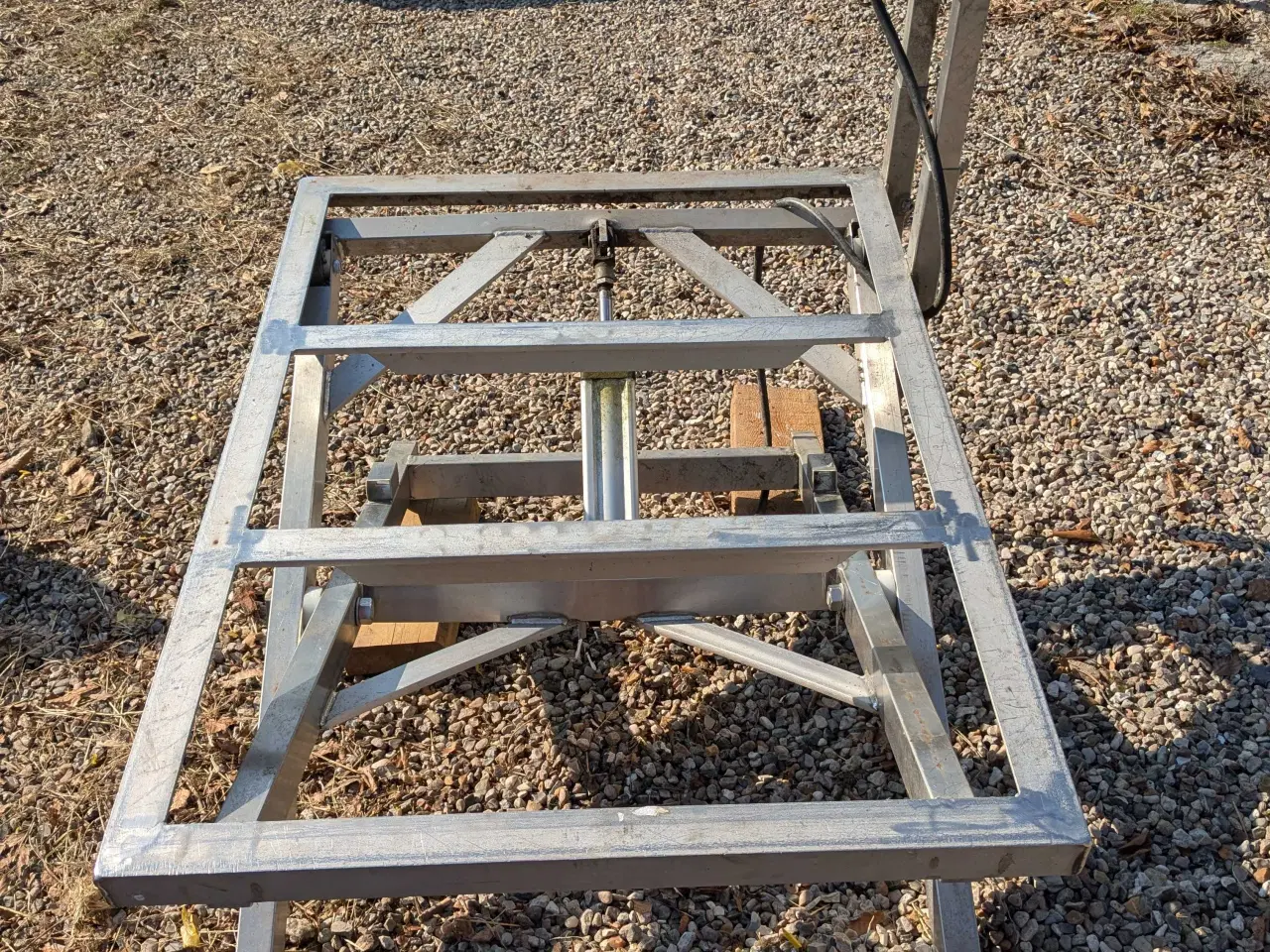 Billede 2 - Underdel til MC lift 