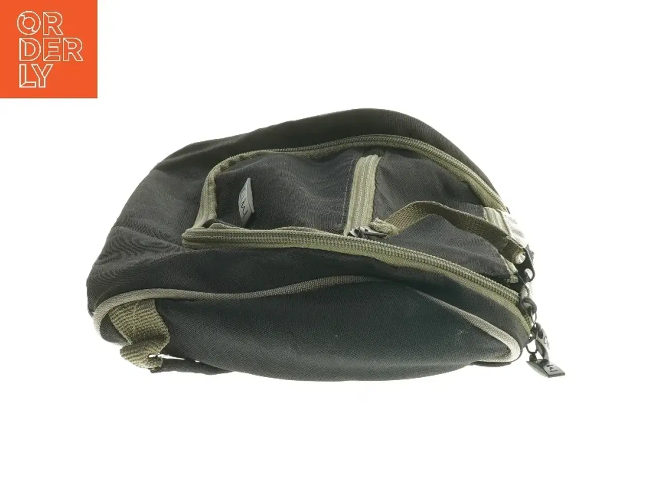 Billede 3 - Grøn rejsetaske (str. 25xx25x9 cm)