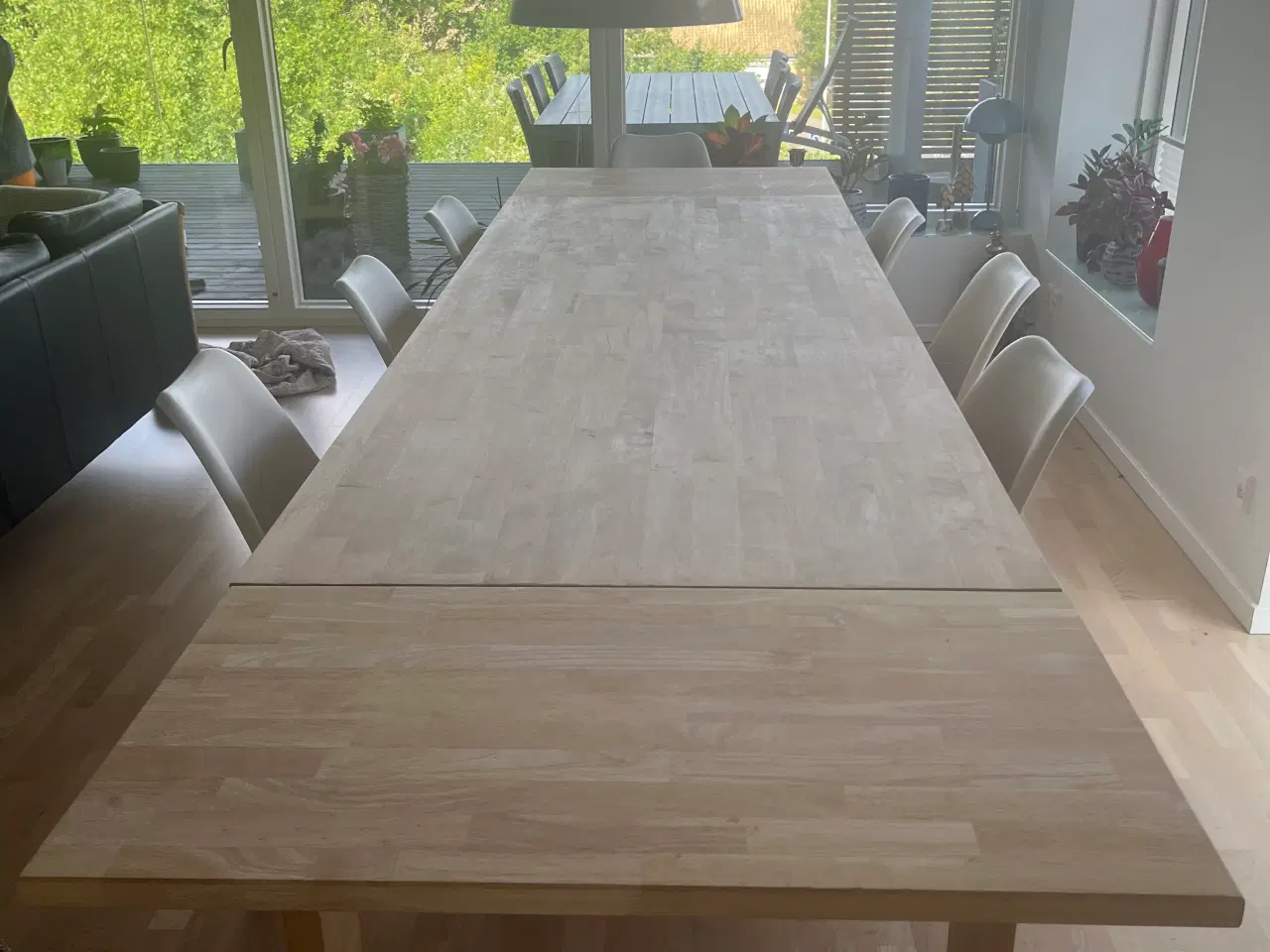 Billede 4 - Spisebord 240x95 cm i lyst gummitræ