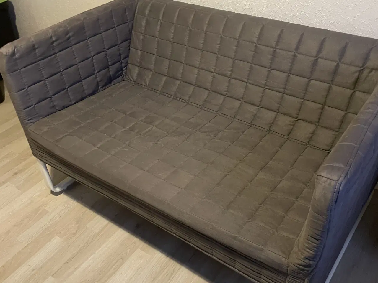 Billede 1 - sofa med gråt betræk