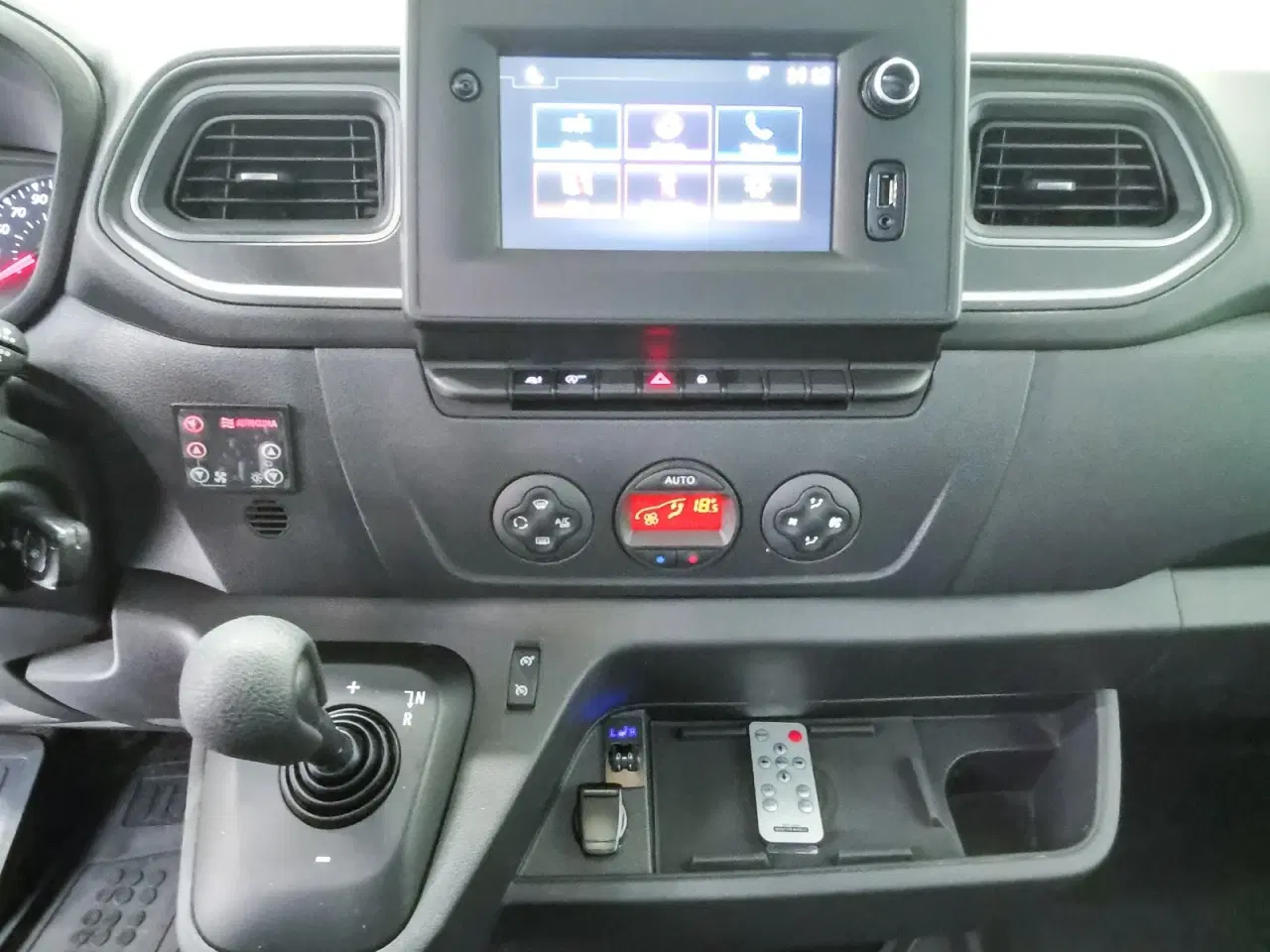 Billede 9 - Renault Master IV T35 2,3 dCi 180 Hestetransport aut.