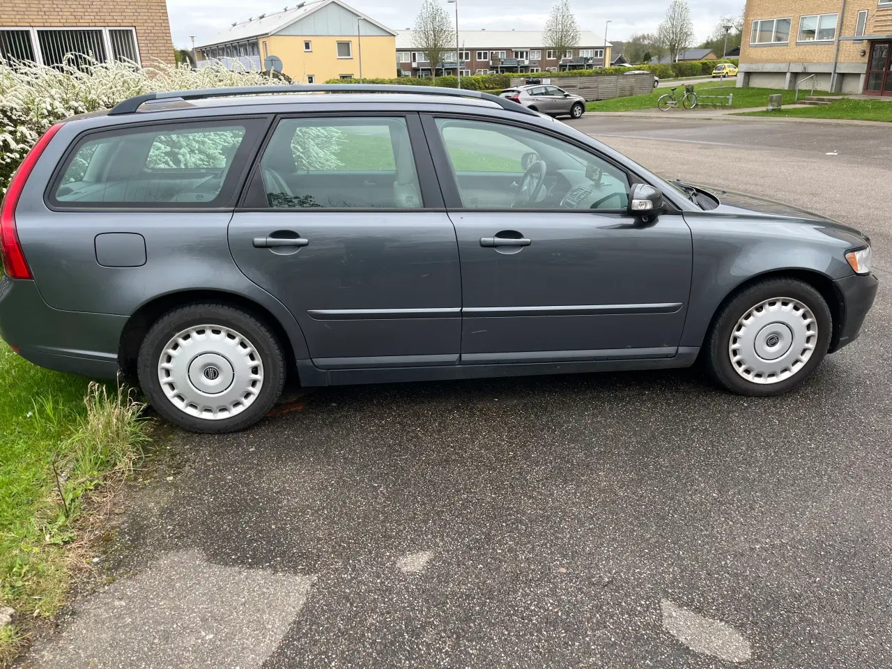 Billede 4 - Volvo V50 sælges