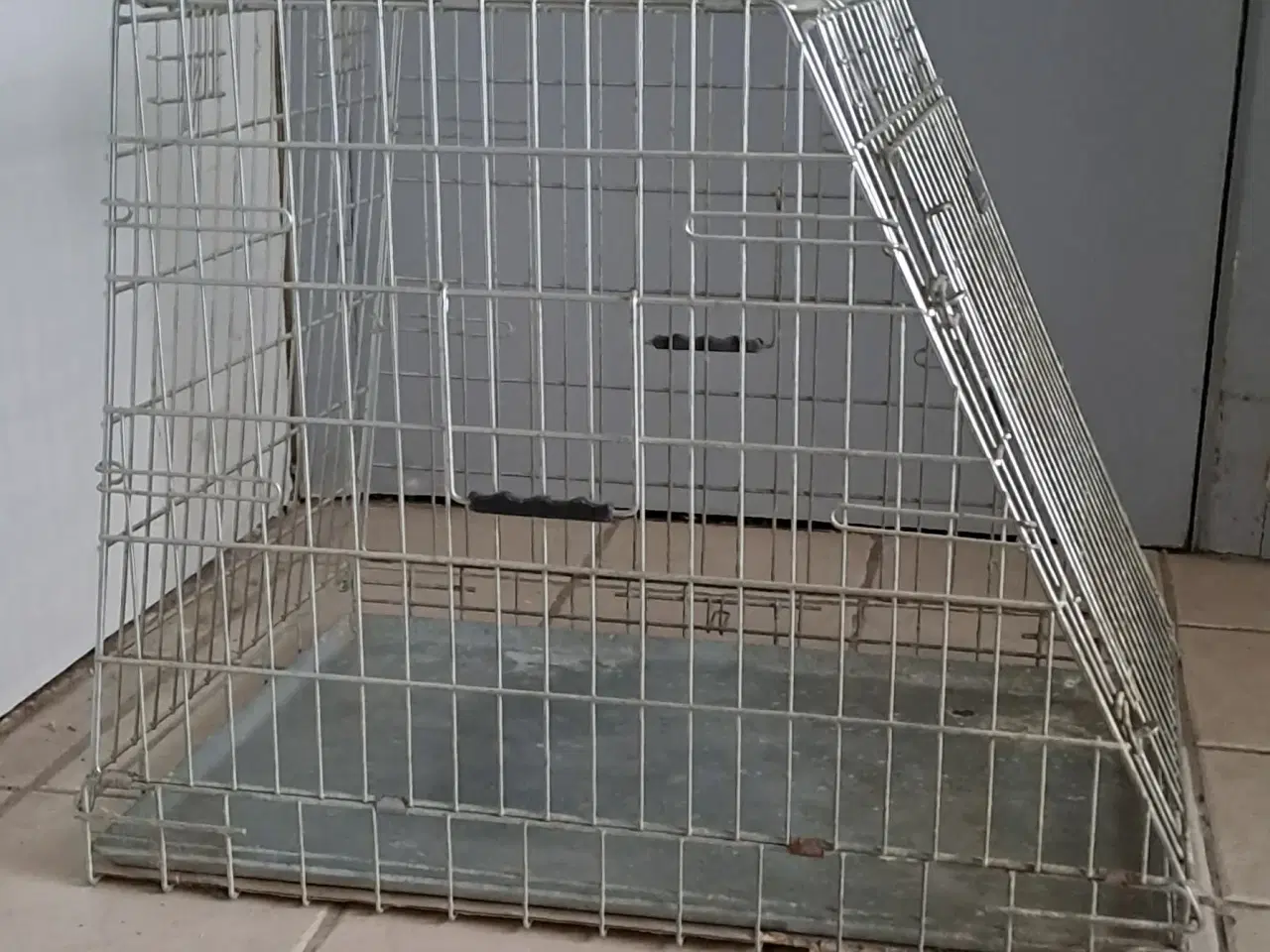 Billede 2 - Transportbur i kraftigt metal m/skrå låge