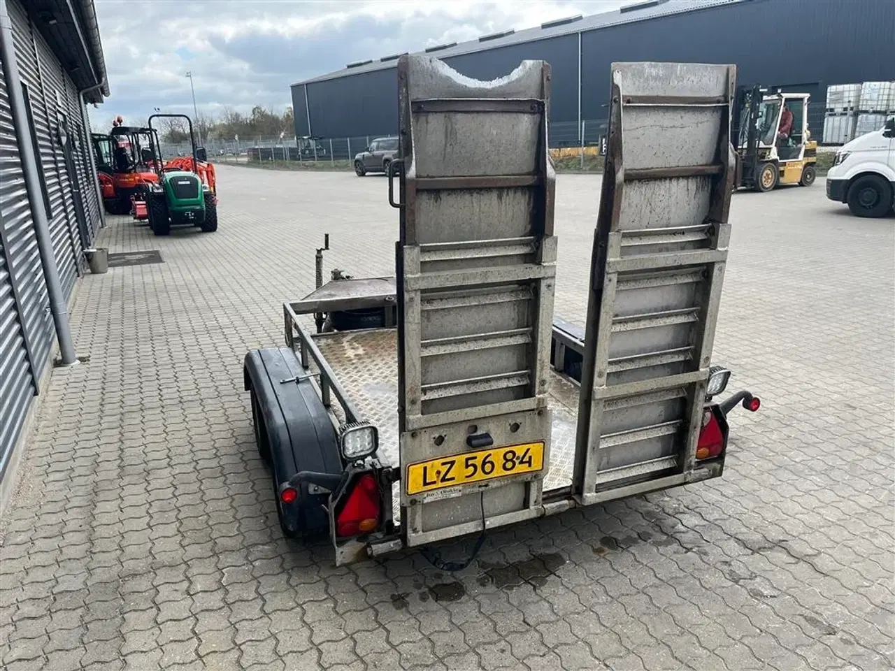 Billede 9 - Ifor Williams Model 4 lille maskintrailer med ramper.