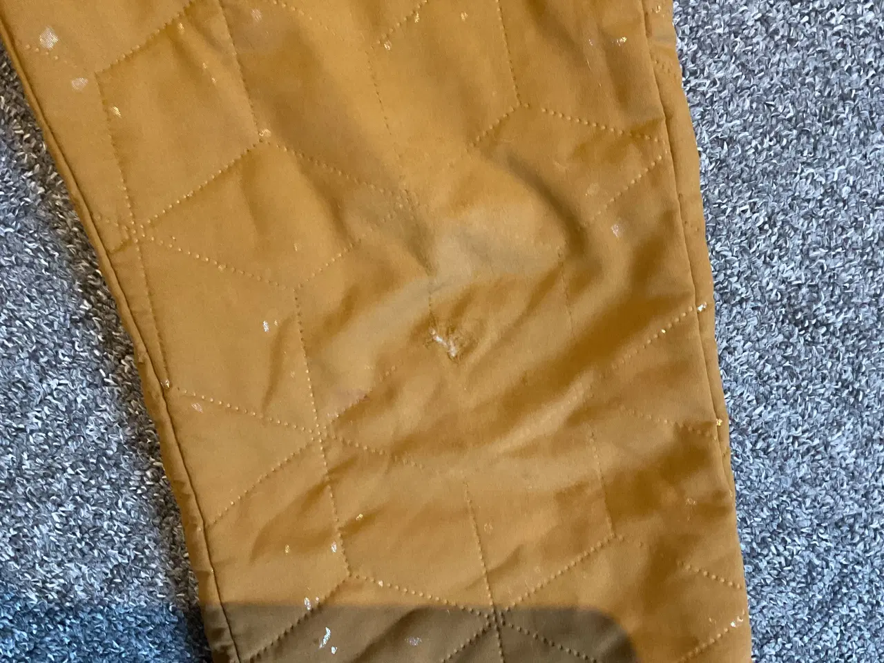 Billede 1 - TERMOTØJ og REGNBUKSER str 128