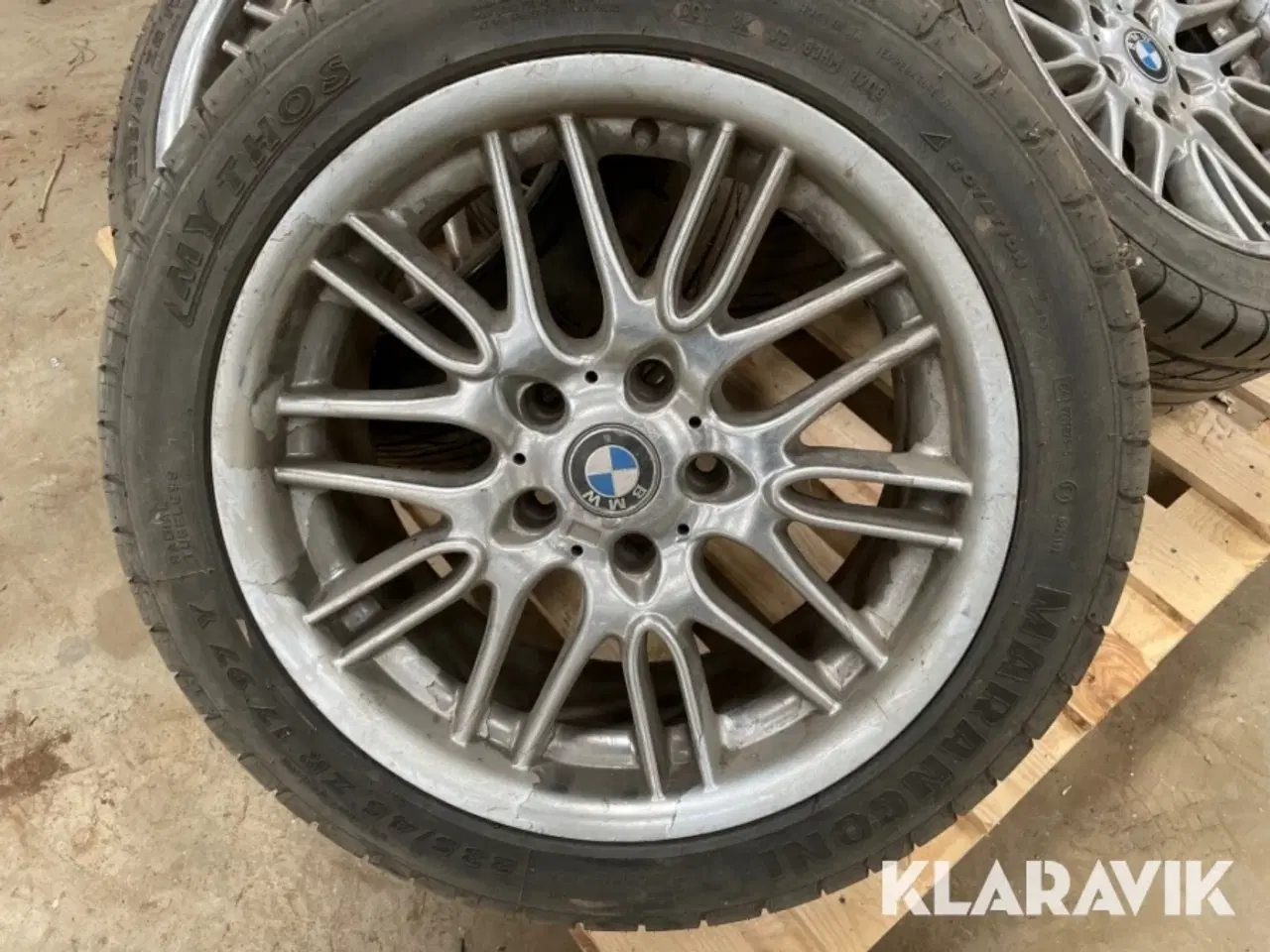 Billede 5 - Sæt BMW originale 17” alufælge med Hankook-dæk 4 styk.
