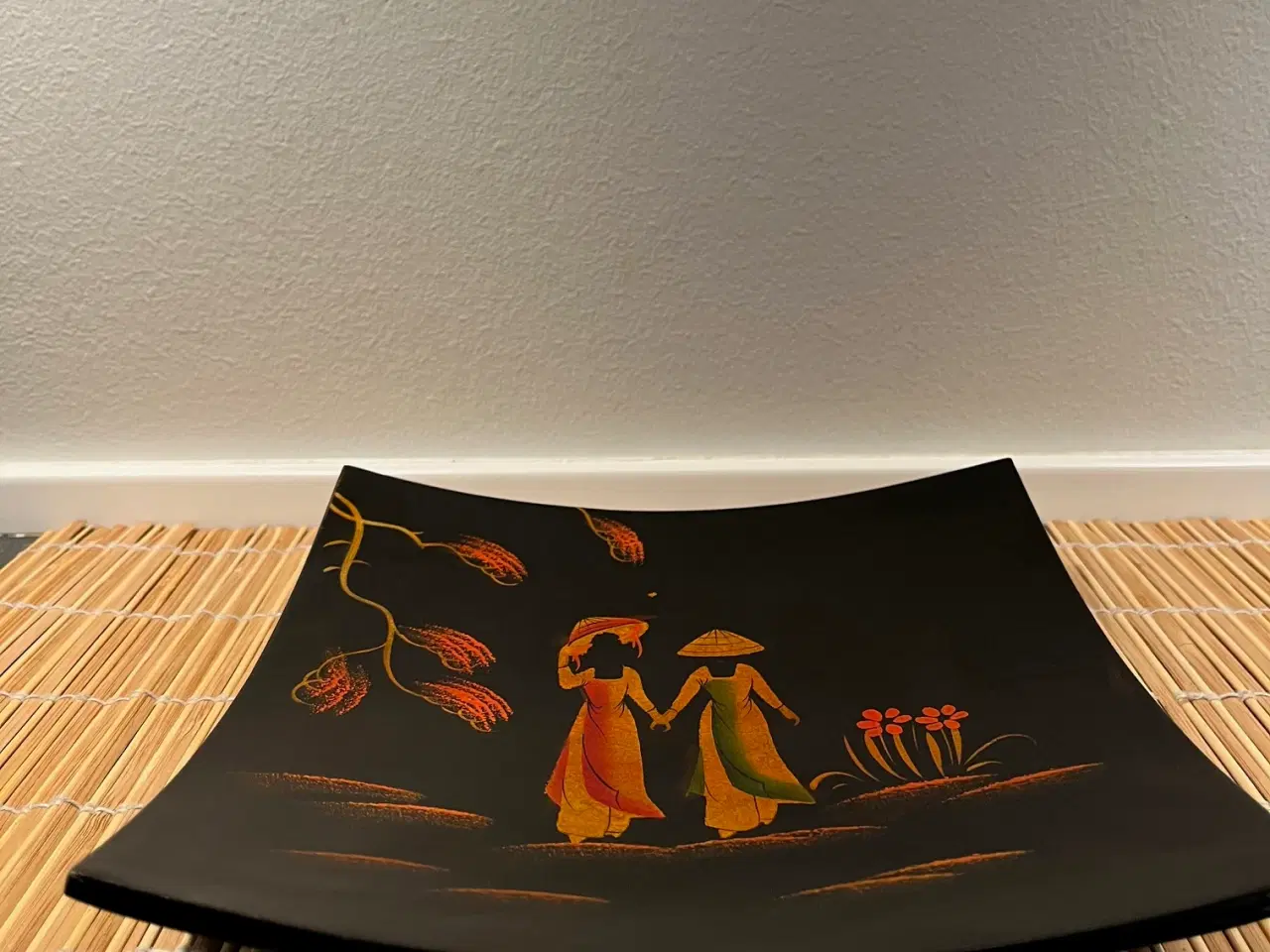 Billede 2 - Smukt vietnamesisk lakfad – Håndmalet unika