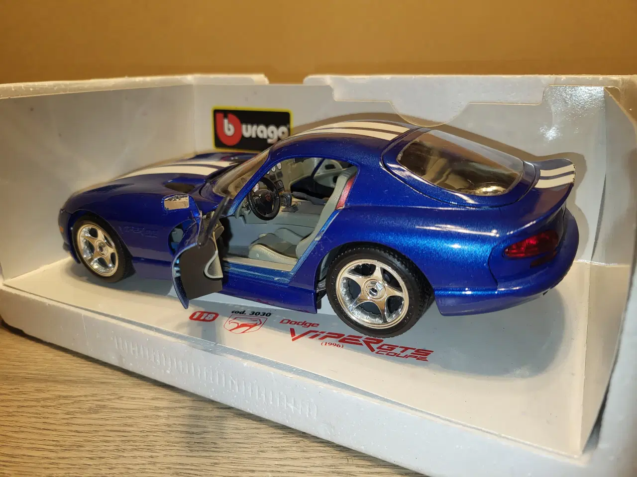 Billede 5 - Modelbil, Dodge Viper GTS Coupe 1996, skala 1/18