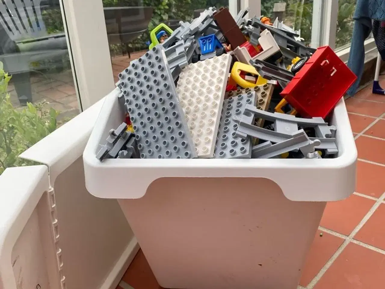 Billede 8 - Kæmpe Lego duplo kasse