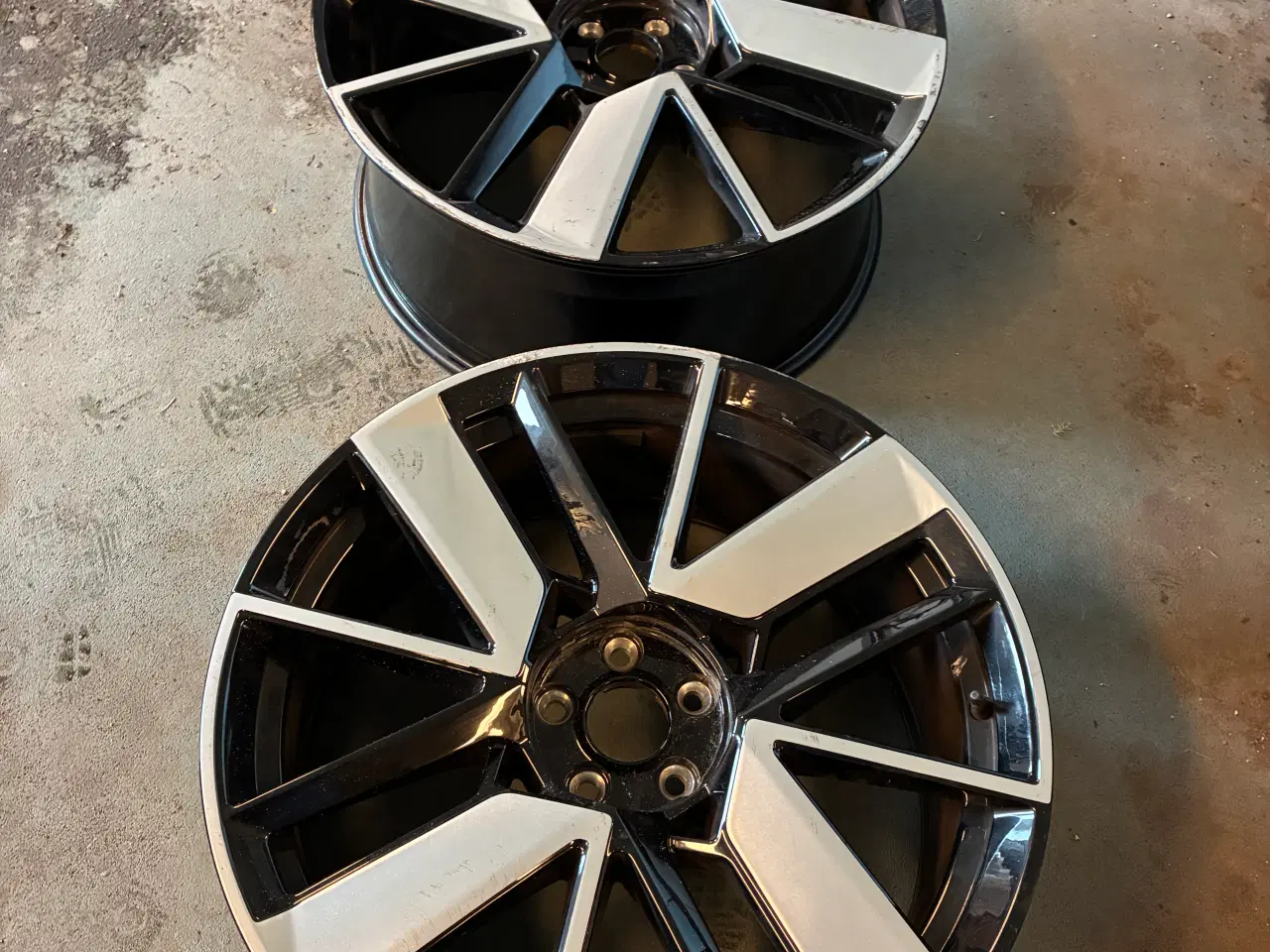 Billede 1 - Originale alufælge til Polestar 4