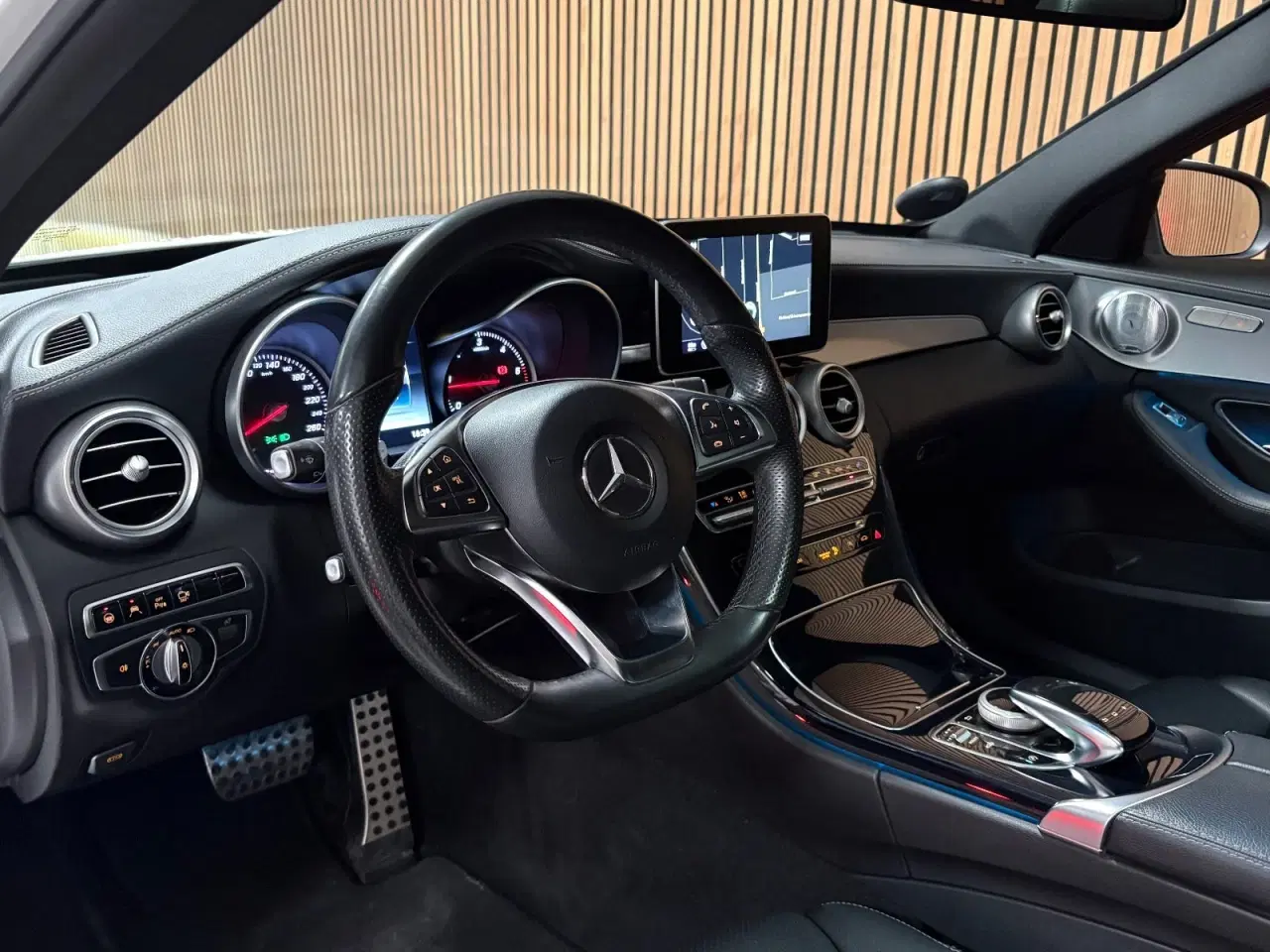 Billede 9 - Mercedes C220 d 2,2 AMG Line stc. aut.