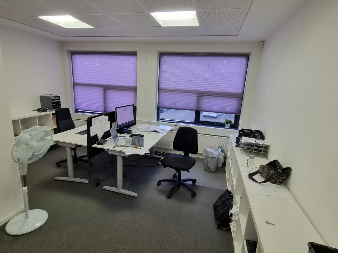 Billede 3 - Pæne kontorer med god indretning