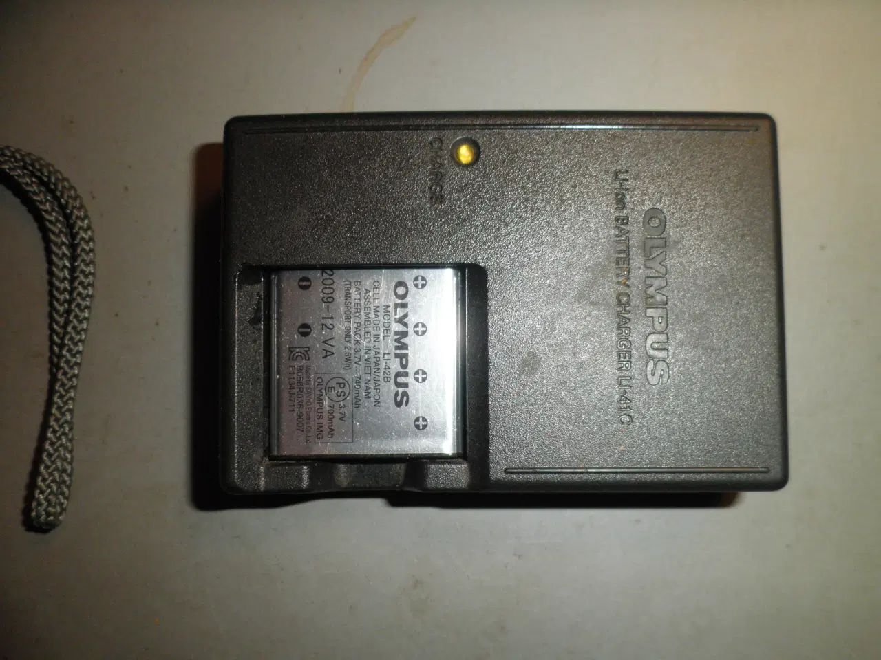 Billede 1 - Lader, batterier og kabler købes.