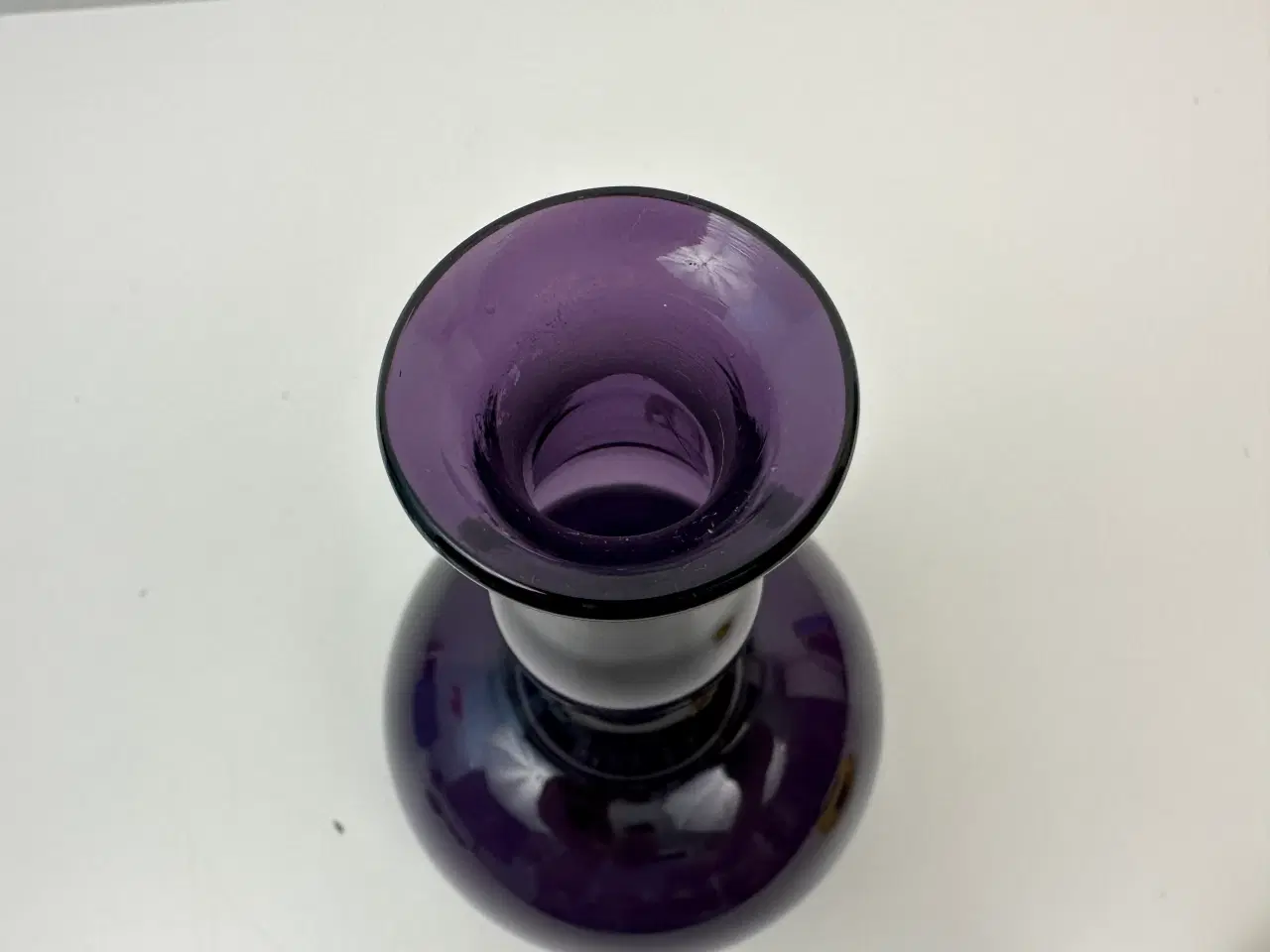 Billede 8 - Ældre vase i glas