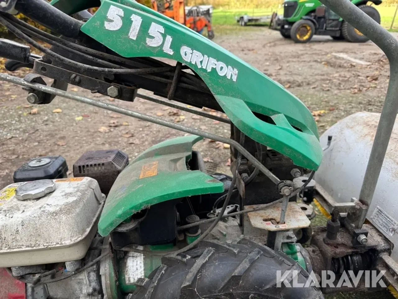 Billede 8 - Redskabsbærer med kost og sneplov Ferrari 515L grifon