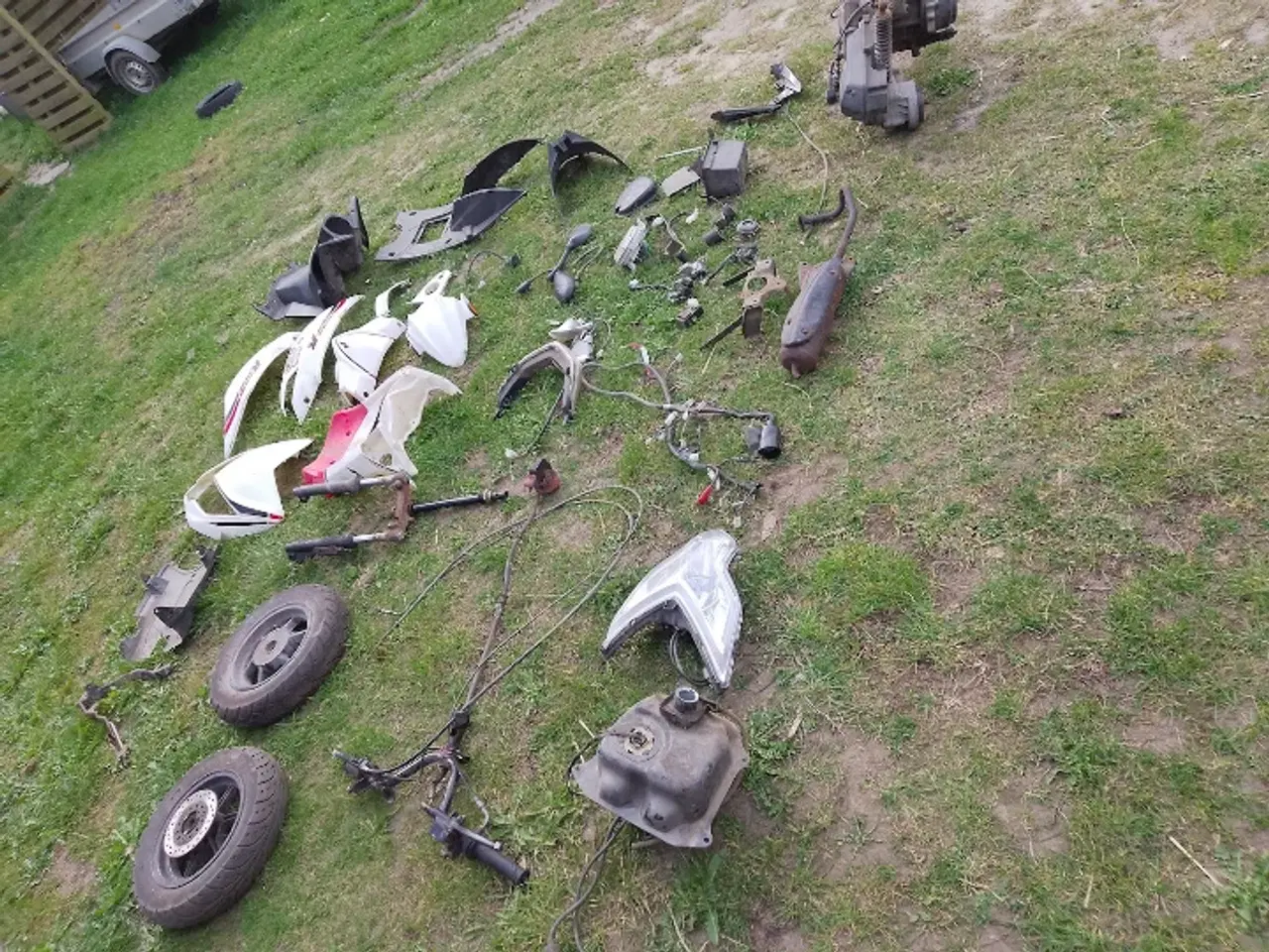 Billede 4 - Dele til vga explora sælges