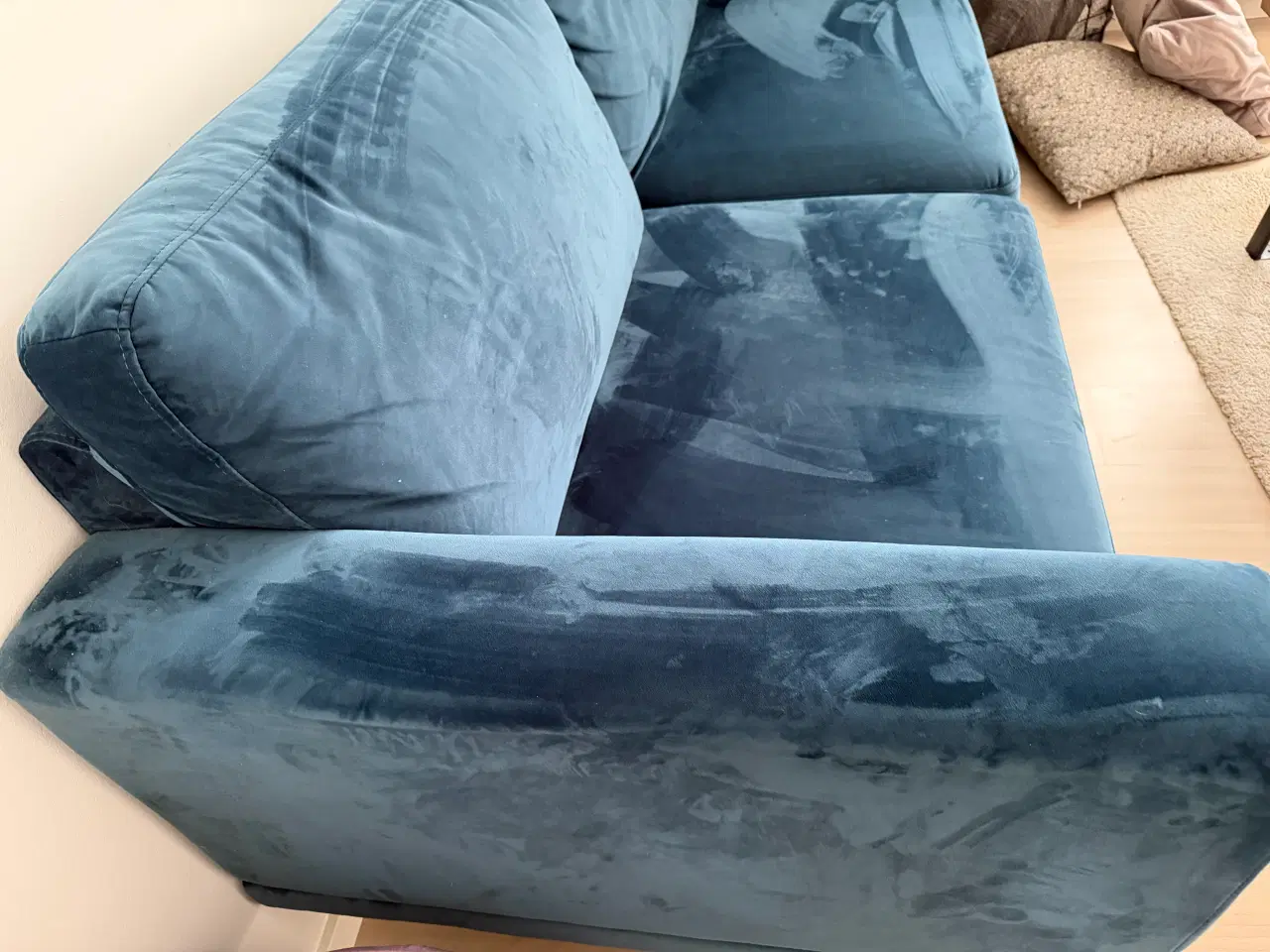 Billede 2 - Fin 3-personers sofa i blå velour fra Ilva “Mexico